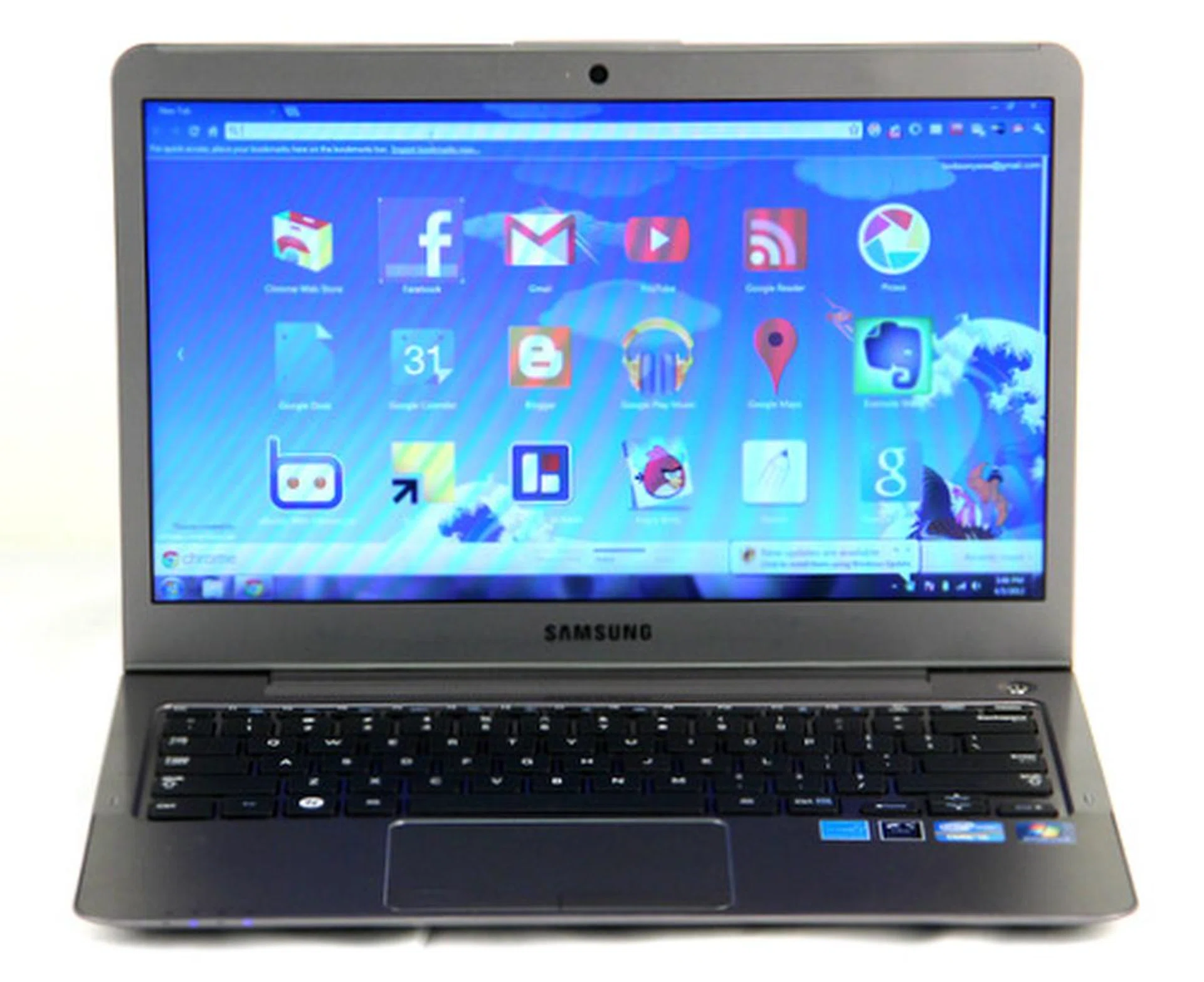 Matte screens are really rare these days on mainstream notebooks, simply because they don't appear very appealing at the retail shelves. However, matte screens allow you stare at the screen for much longer comfortably without your eyes succumbing to fatigue.