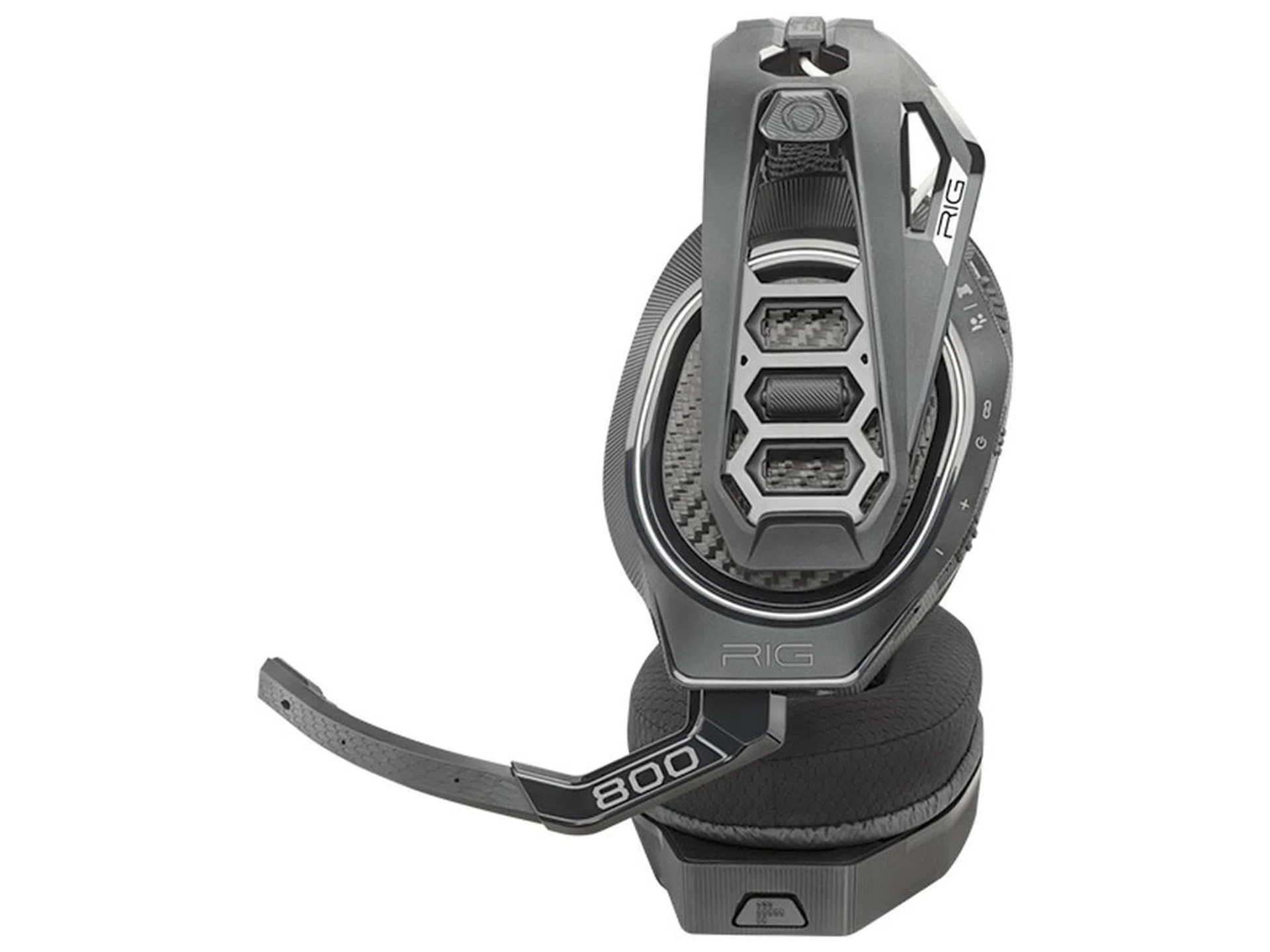 The Plantronics RIG 800LX uses 40mm large dynamic drivers.