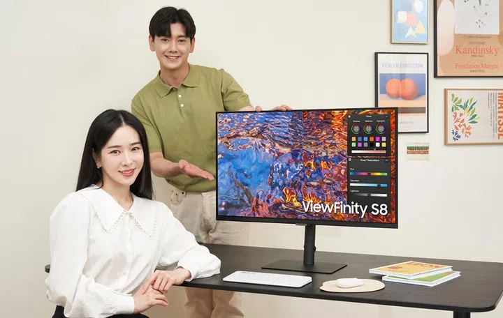 Samsung ViewFinity S8 monitor. Korean oppa and unni not included.