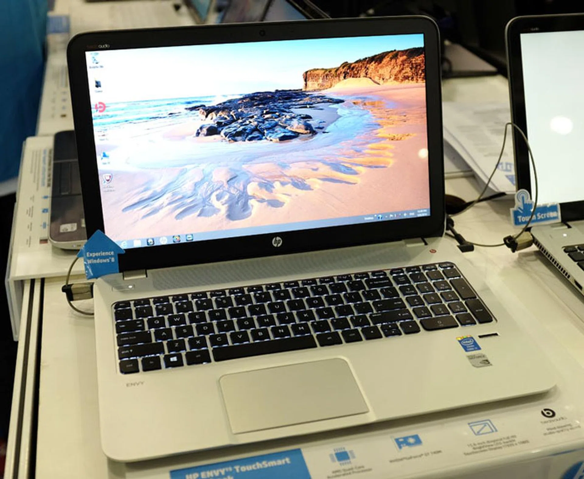 The sleek aluminum chassis Envy 15 has a Full HD 15-inch display, and is powered by an Intel Core i7-4700MQ processor, 8GB RAM, 750GB HDD, and NVIDIA GeForce GT 740M GPU. It usually retails for $1,399, but is available at Comex for $1,299.