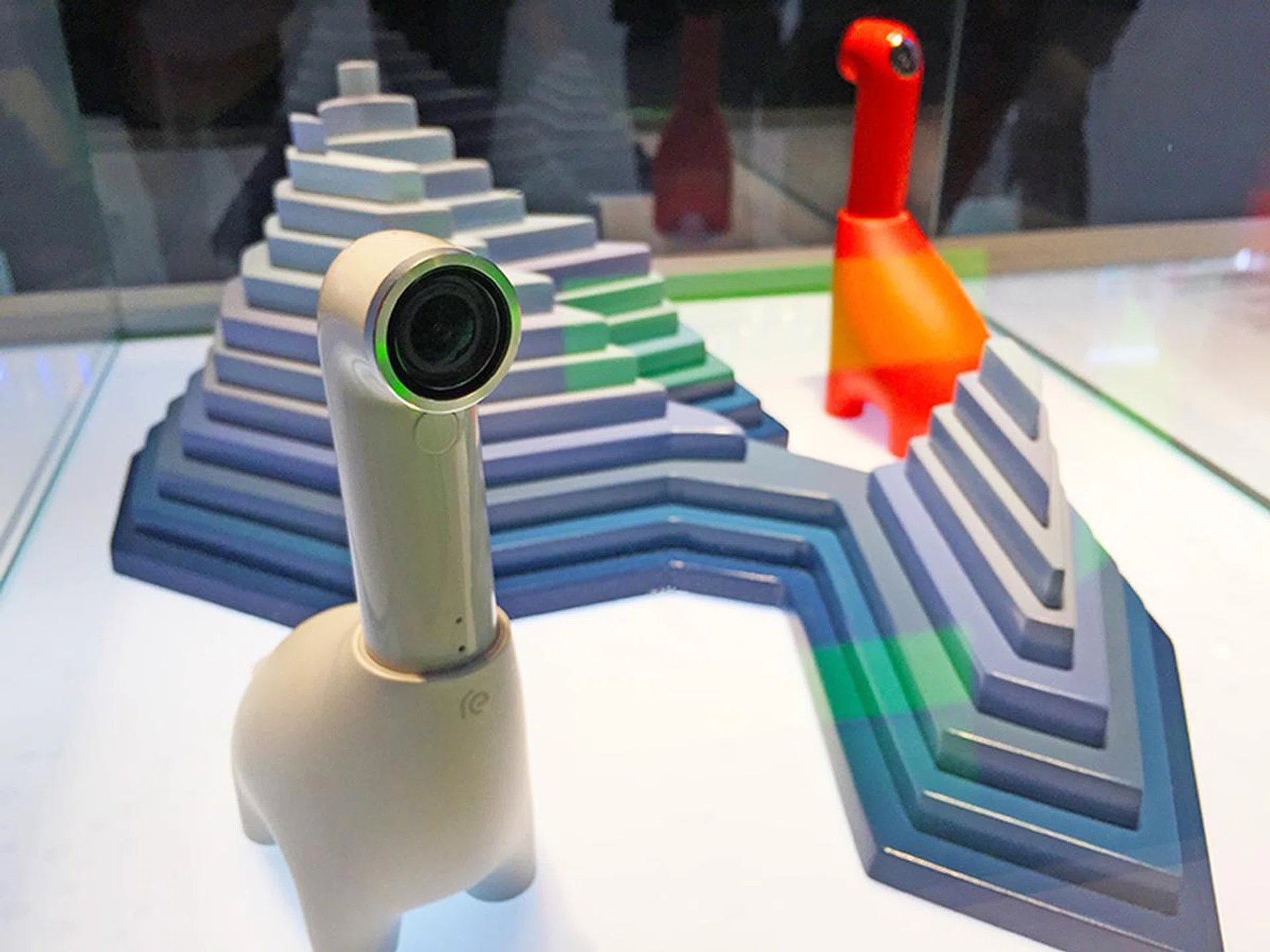 This cute little brontosaurus lookalike is actually a HTC Re camera docked on a charging stand that resembles the body of the late jurassic period dinosaur. Besides charging the Re camera, it can also rotate 360 degrees. Unfortunately, there's no pricing or even a release date for this nifty little device.