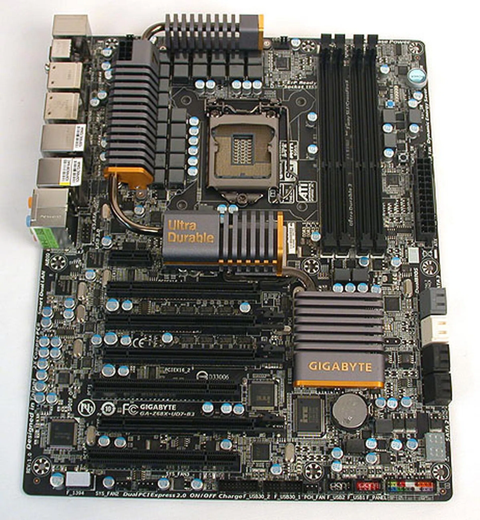 And this is the new, high-end Z68 board from Gigabyte, as you can tell from the UD7 designation. It does look awfully familiar ... 