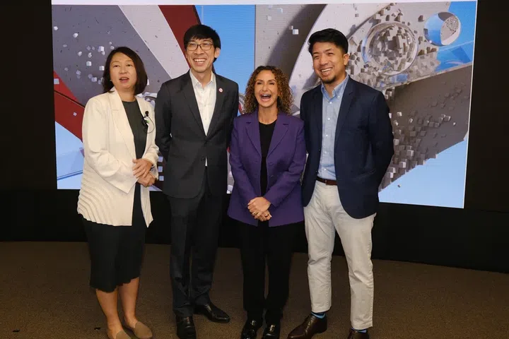 Ms Yolyn Ang, vice-president of Google’s knowledge and information partnerships team in the Asia-Pacific; EDB executive vice-president Chan Ih-Ming; Google DeepMind chief operating officer Lila Ibrahim; and Mr Mark Pereira, AI Singapore’s head of partnerships, strategy and growth; at the new Google DeepMind lab.