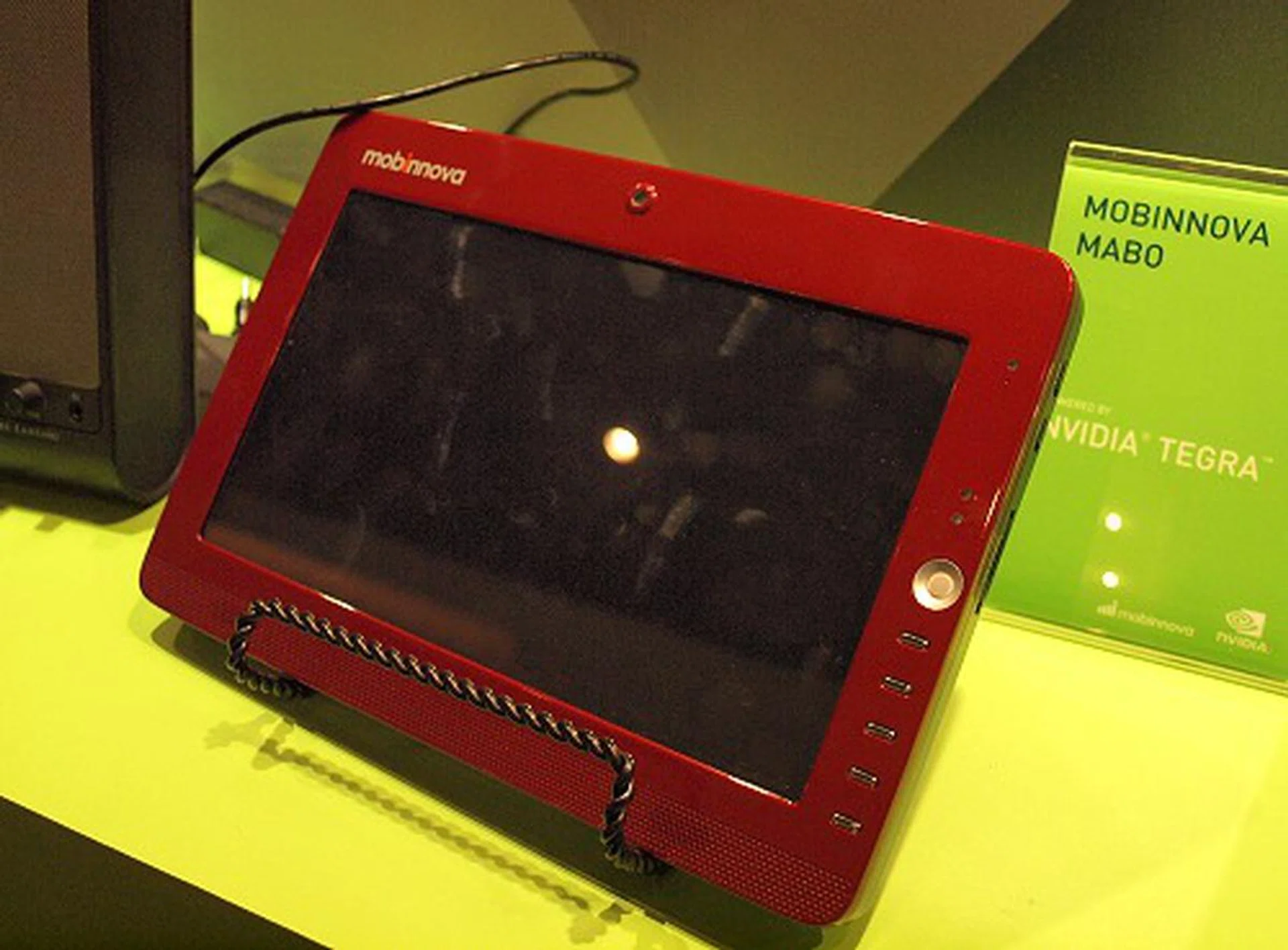 Another tablet, this one's from Mobinnova.