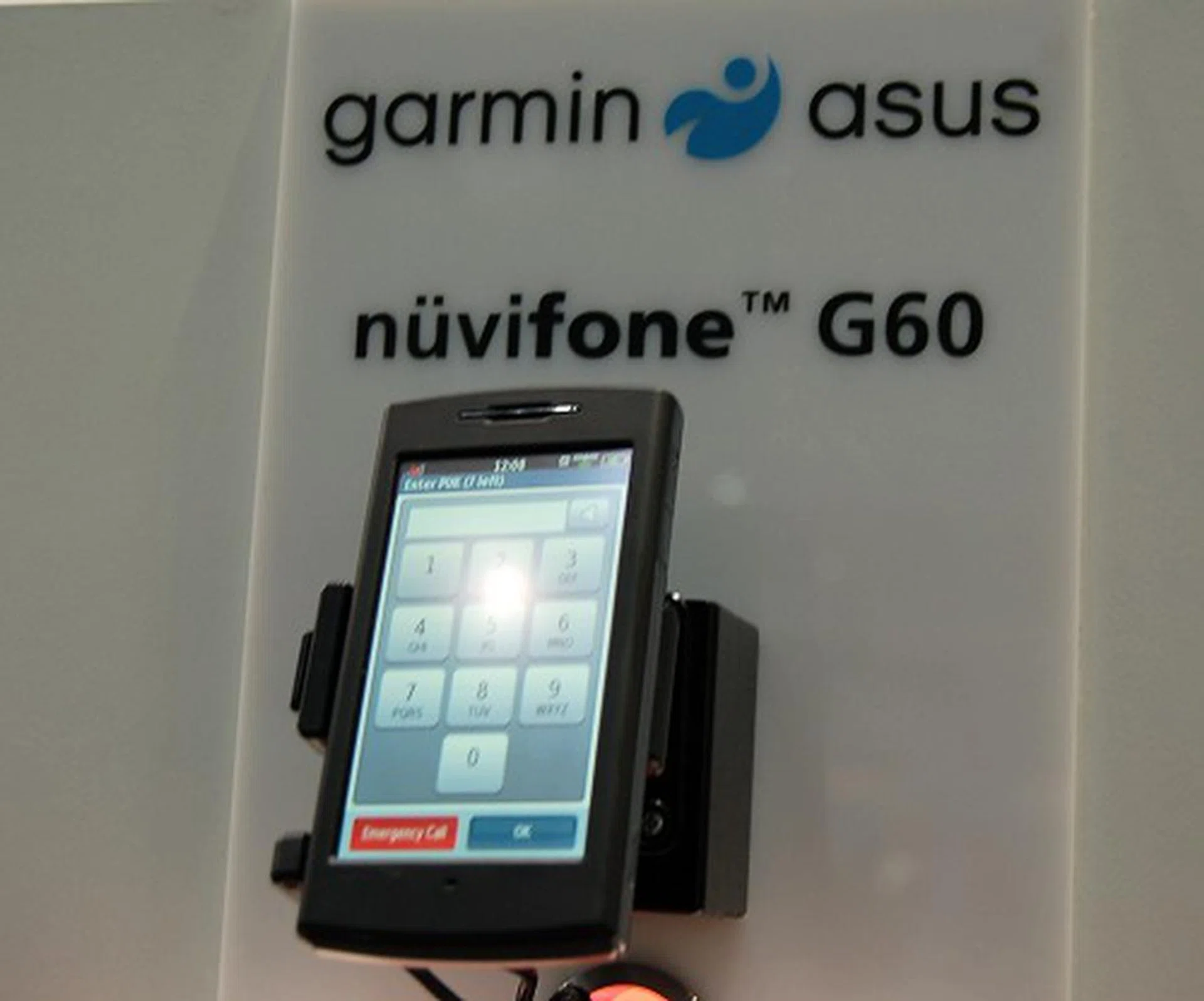  New however is the recent collaboration with ASUS for the nuvifone G60 and the M20. Shown here is the G60. Sports a huge 3.55-inch display, location-based service application known as Ciao for social networking, full connectivity suite such as Wi-Fi, HSDPA and Bluetooth.  