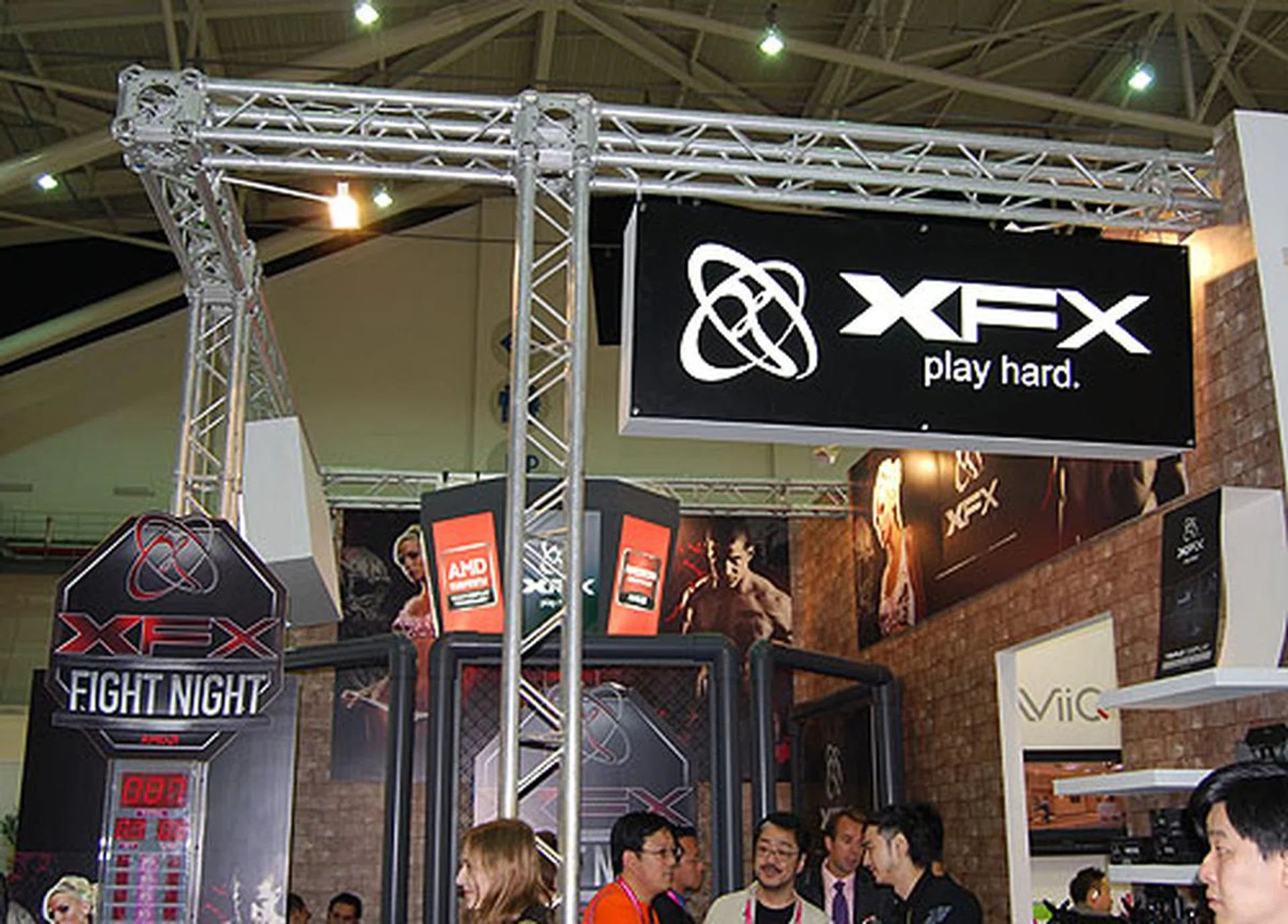 XFX's small booth at Nangang exhibition hall had few of its graphics cards on show, but visitors can test their brawn in the mini-game setup there.