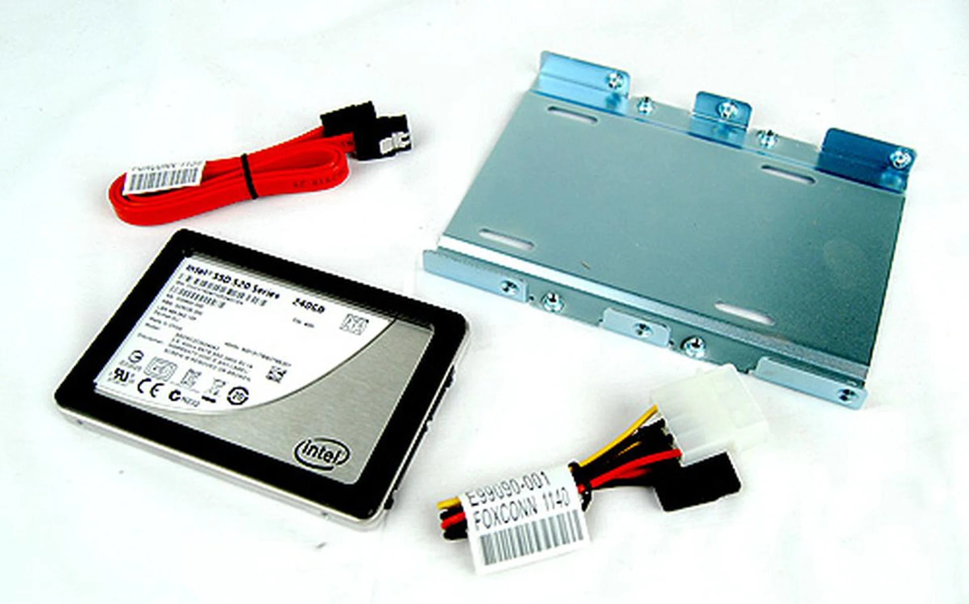 The drive comes with a standard array of accessories including a bracket for installing the drive into 3.5-inch drive bays, SATA data and power cables.