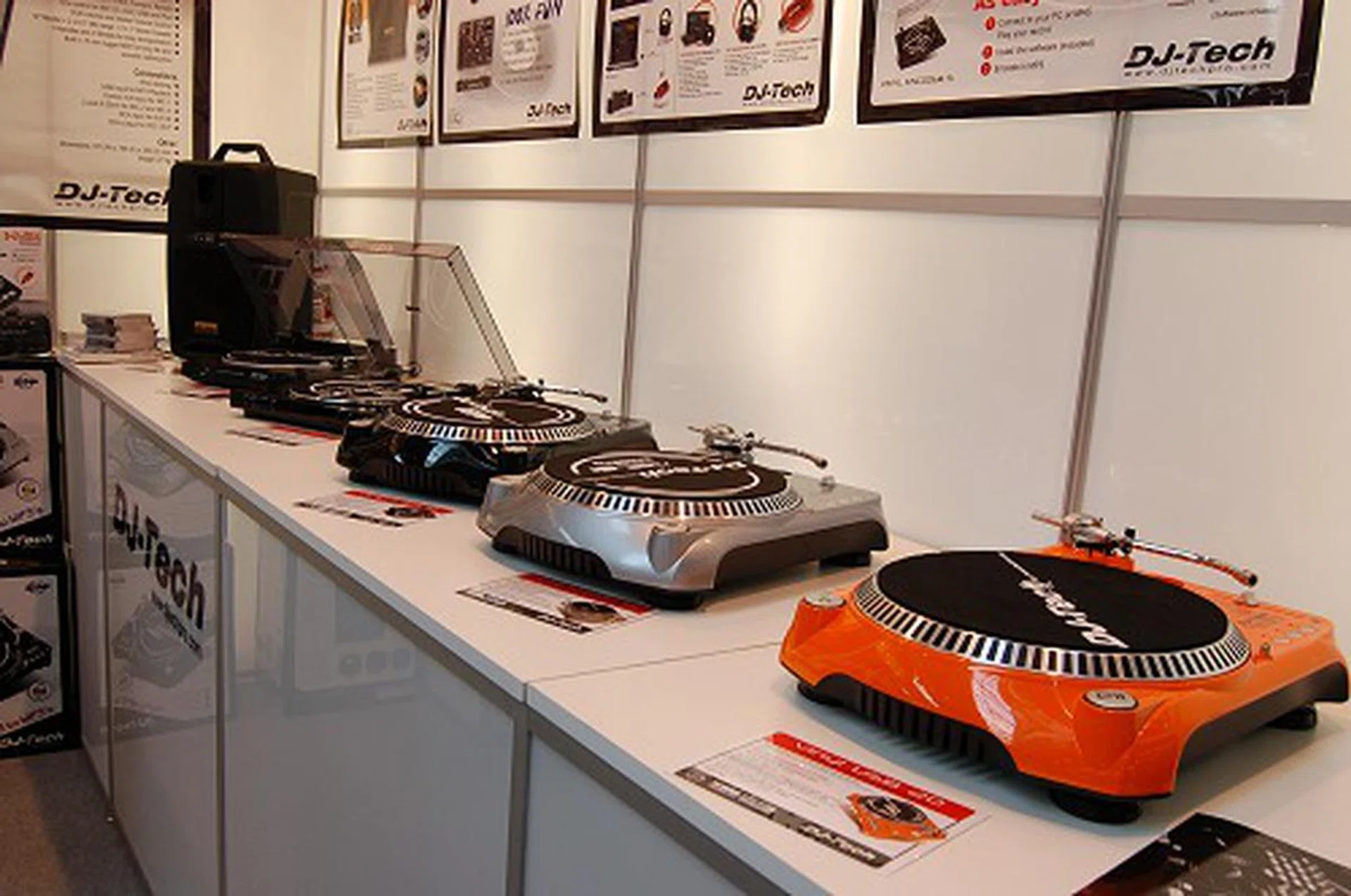  Check out their range of Vinyl to MP3, USB Turntable converters.  