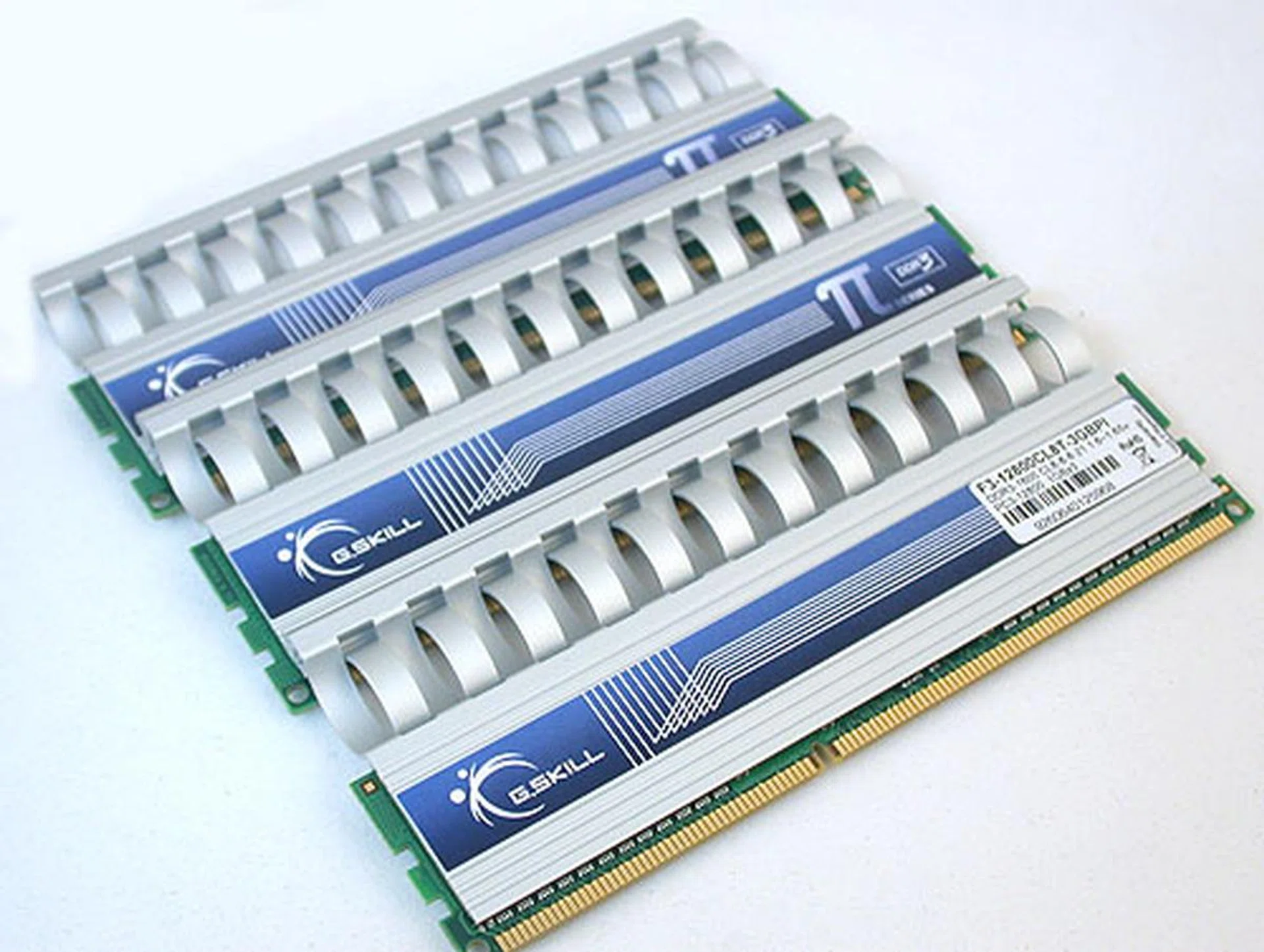 More unique heat spreader designs from G.SKILL for its triple channel kit here.