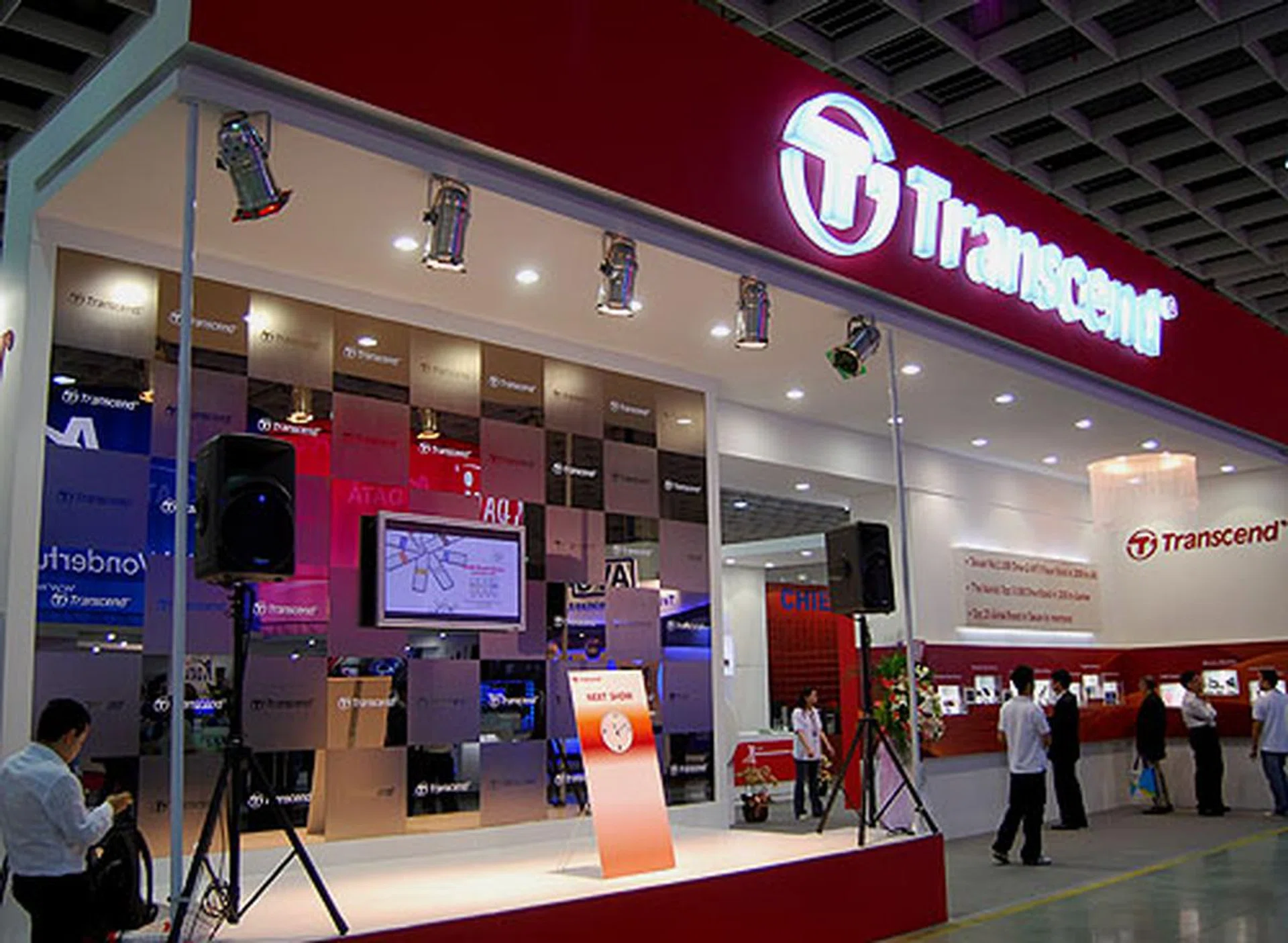 Transcend has quite a large presence at Computex 2009, as befitting its status as one of the biggest memory vendors.  