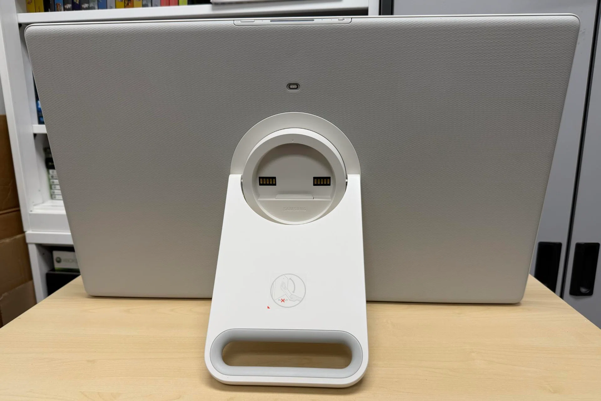 The handle becomes the display’s stand.