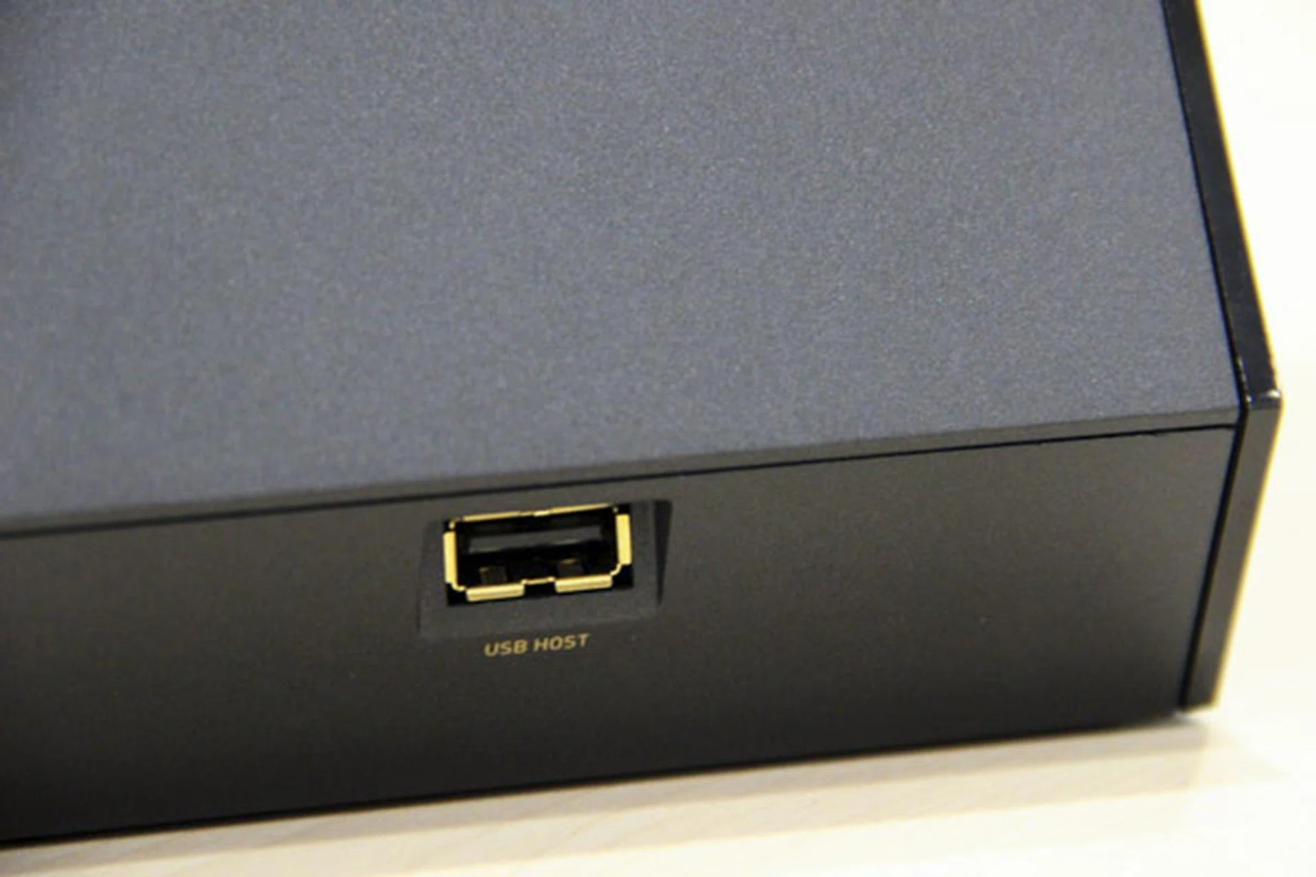 A USB host port sits on the right of the Sound Blaster X7.