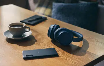 Sony WH-CH720N (right).