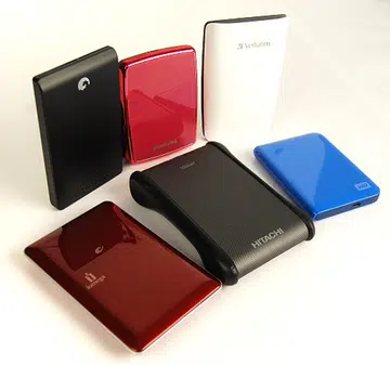 Seven portable 500GB hard drives were enrolled in our comparison. Common among them is that they are all USB powered and use a 2.5-inch 5400rpm laptop drive within. However the similarities stop at that as each has its unique selling point as you'll come to realize in the following pages.