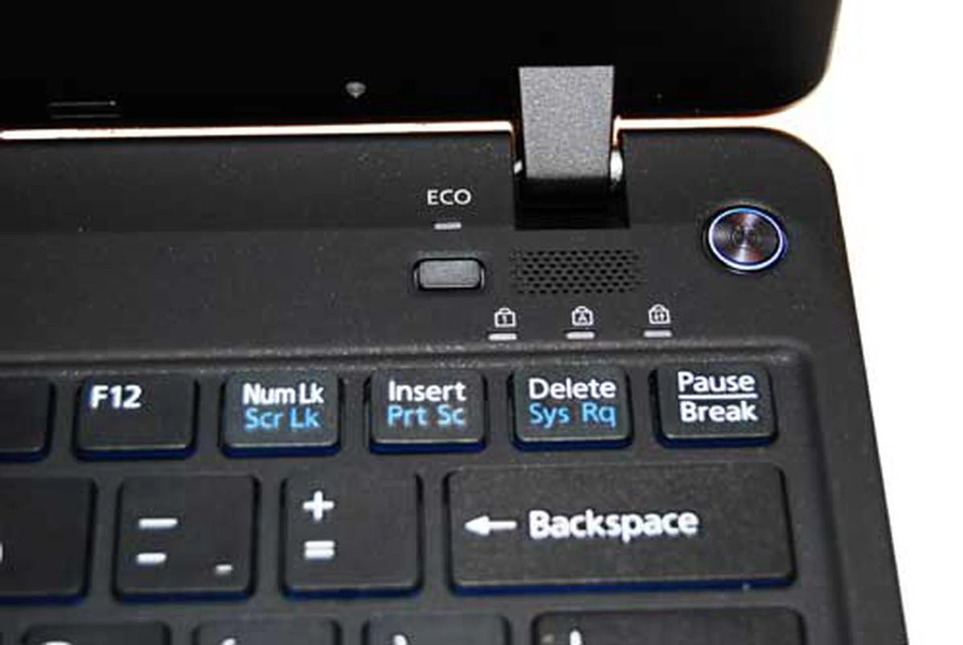 If you're feeling environmentally friendly, or just want to conserve battery life, just hit that "ECO" button and the machine will power down unused components. Also, take note of the sturdy hinges of the machine.