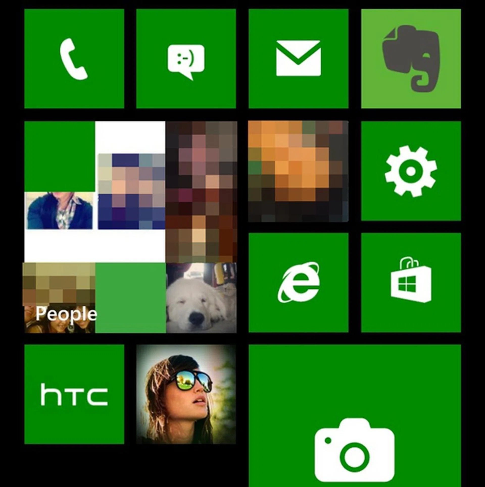 The new Smart Screen is our favorite feature; it enables you to customize the Live Tiles with three sizes (does not apply for all apps). This helps each user to create a personalized home screen.