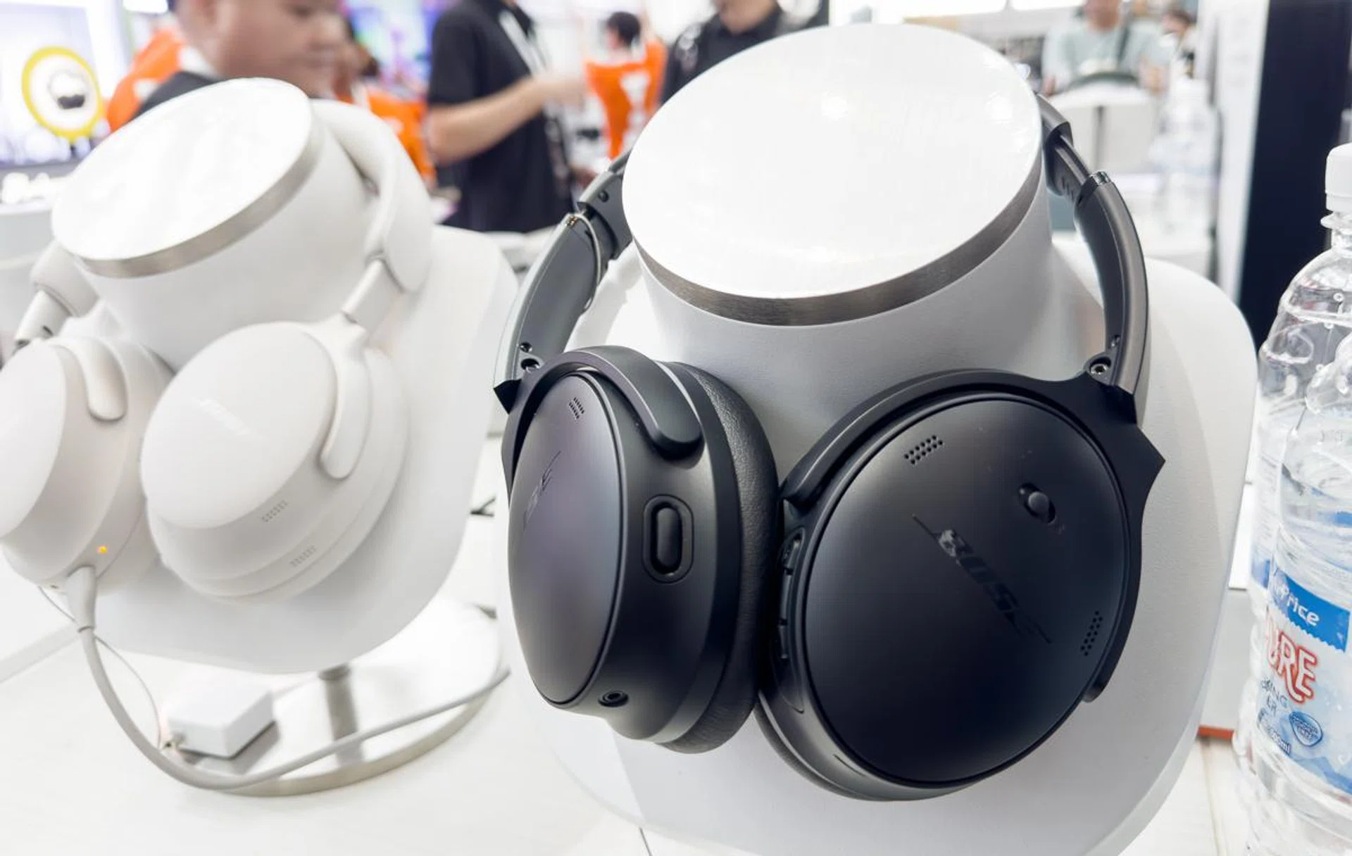Bose QuietComfort Headphones in Black.