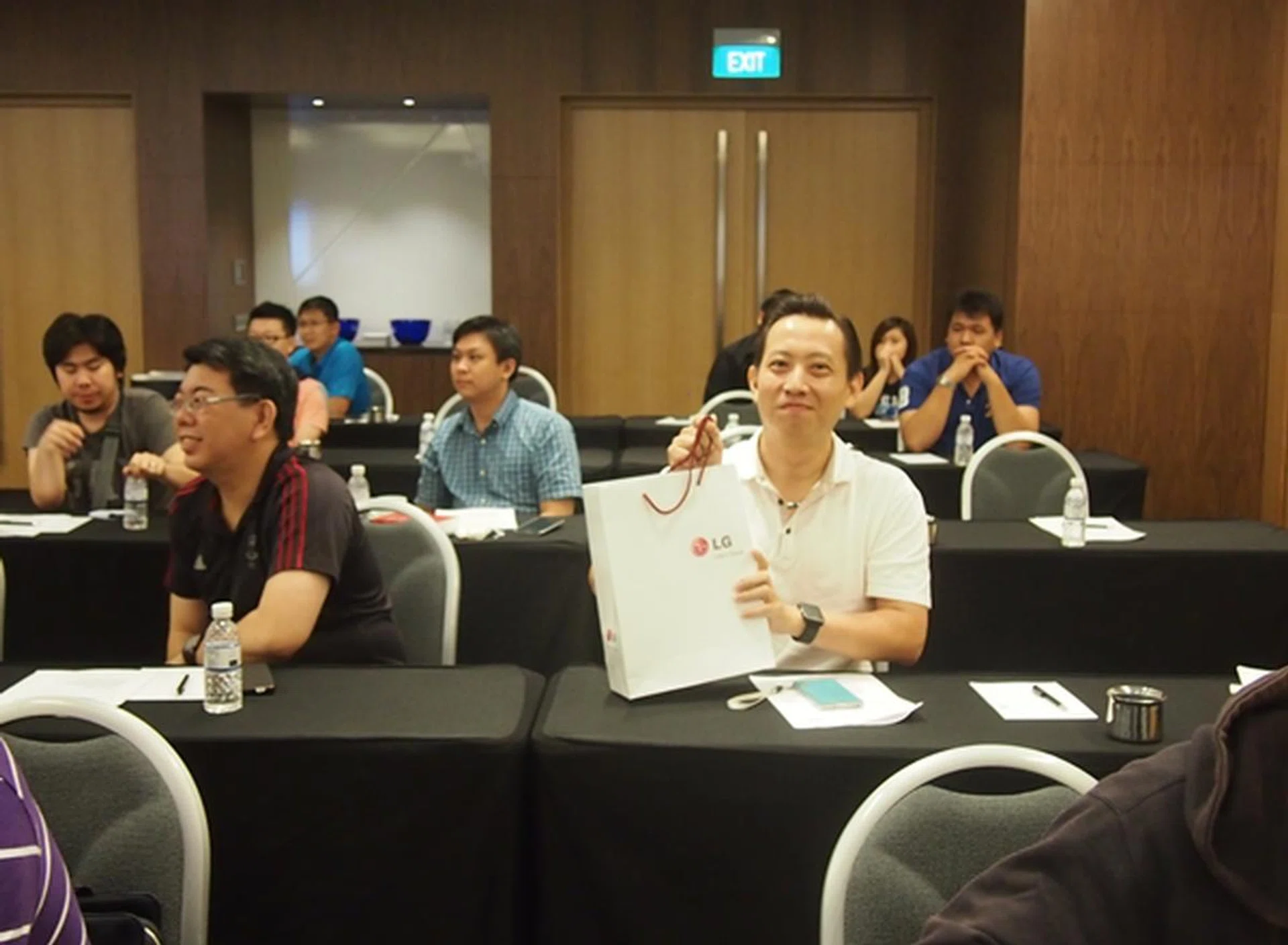 One of the five attendees who managed to win the LG Photo Printer.