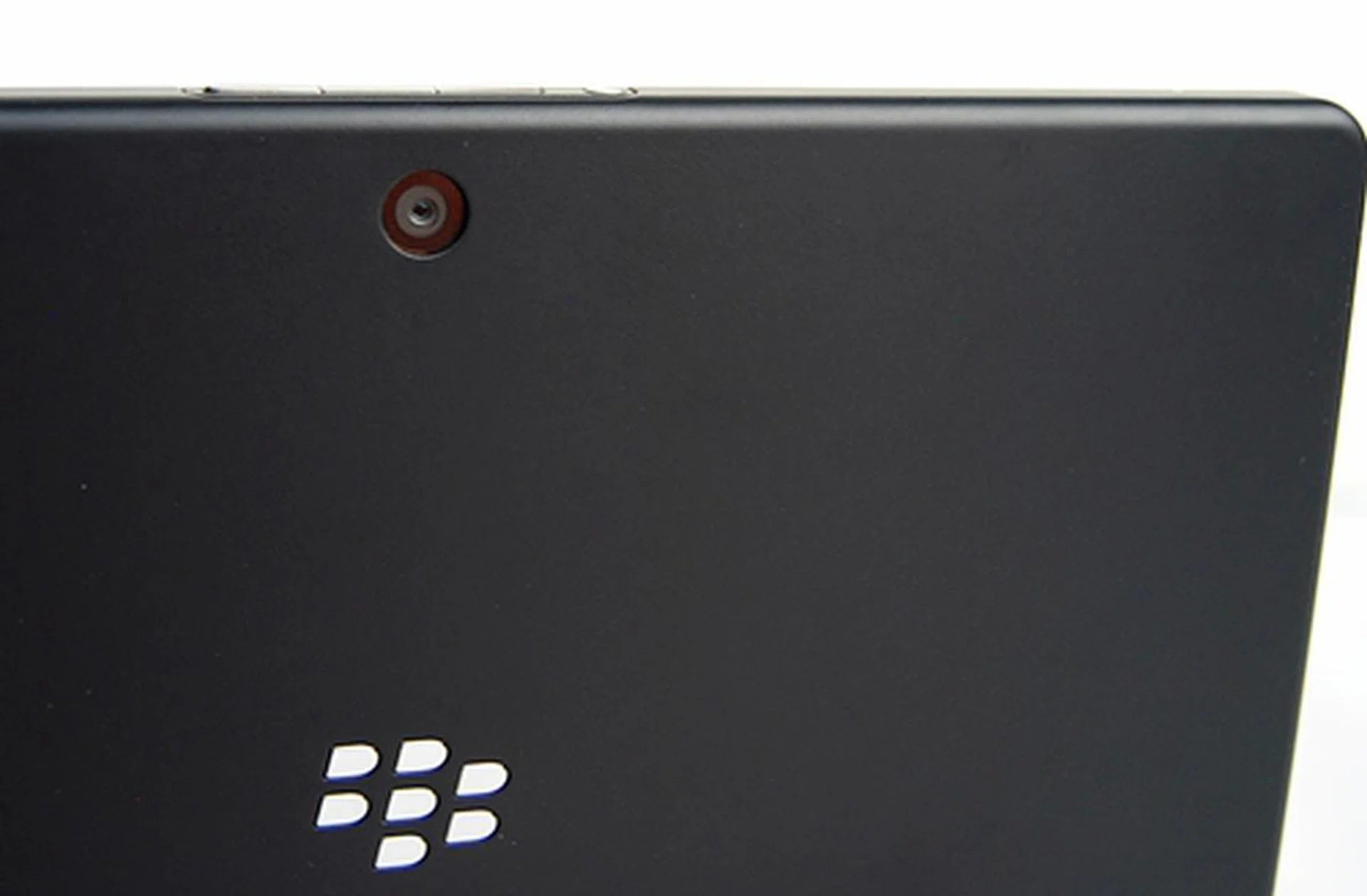 The rubberized matte surface, coupled with the metallic brand logo, really enhances the look and feel of the PlayBook.