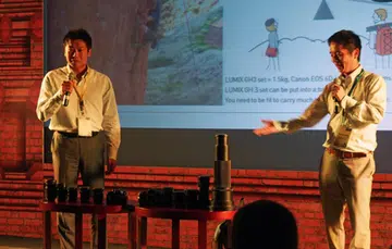 On the left of the table you have the Micro Four Thirds camera body and lenses, while a DSLR system sits on the right. Both systems' lenses sport the same 35mm equivalent focal length and it's no surprise the Micro Four Thirds lenses are all much smaller and lighter. 