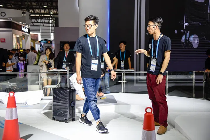 The Cowa Robot, a suitcase which follows you around, was the darling of CES Asia 2016. I was told then that it’d ship in June of 2016, with pre-orders available, although its Indiegogo page lists the delivery date as Q1 2017. Just yesterday, a representative told me that it’s now expected to ship in mid-June to end June.