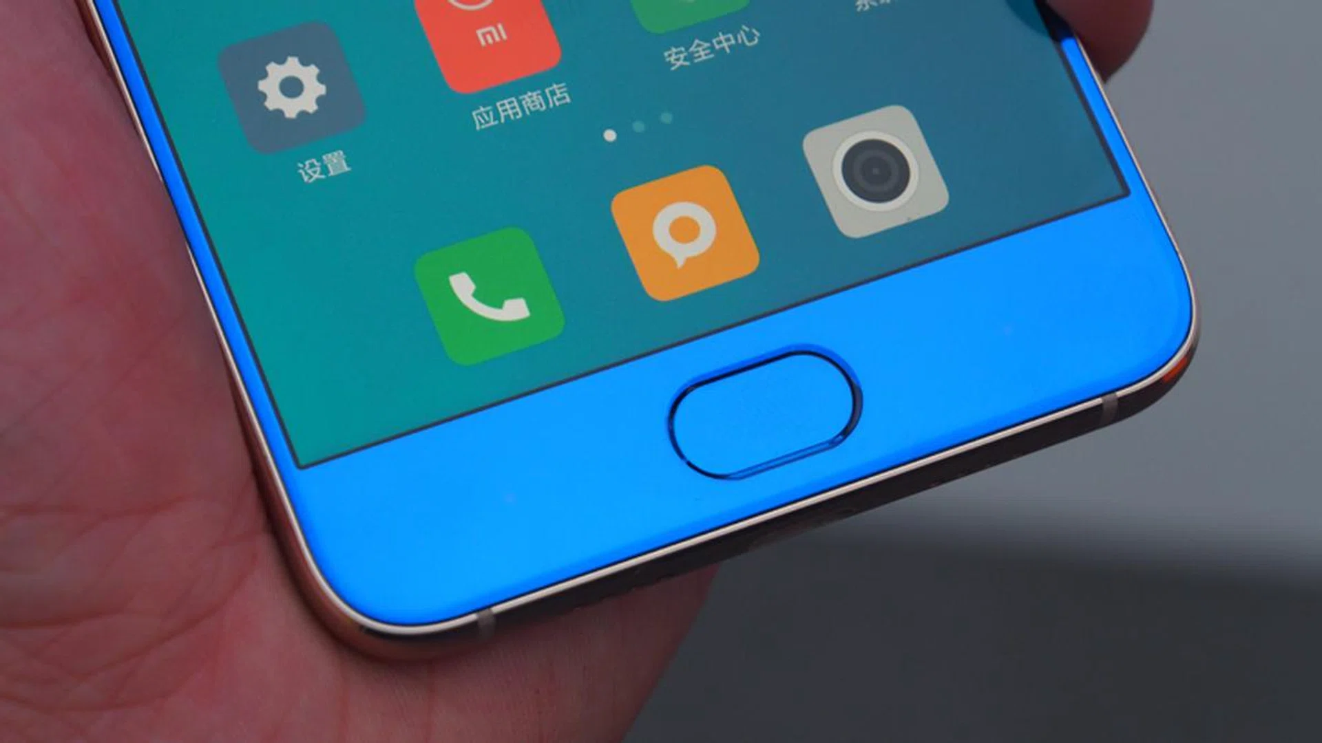 I bet you can't tell if it's the Mi 6 or Mi Note 3 from this picture alone.
