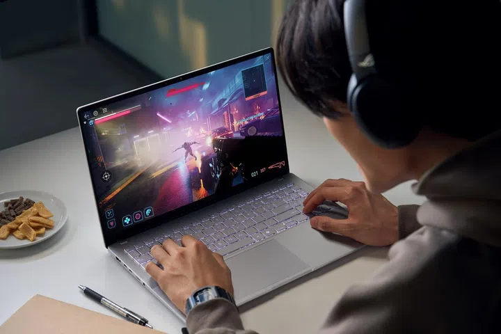 Automatic Super Resolution enhances game graphics in real-time. PHOTO: ASUS