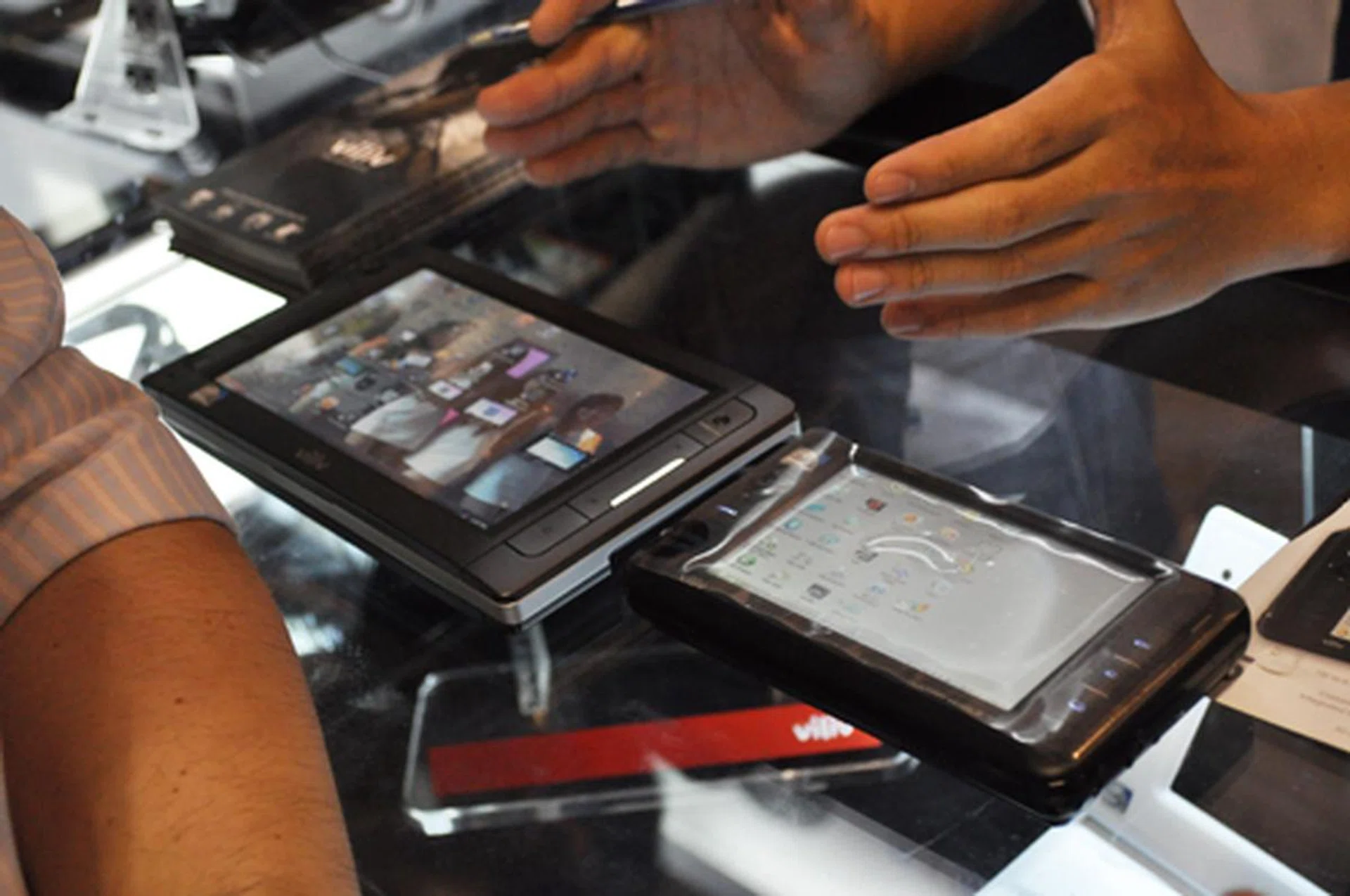 The S5 (pictured, right) side by side with the larger X70.