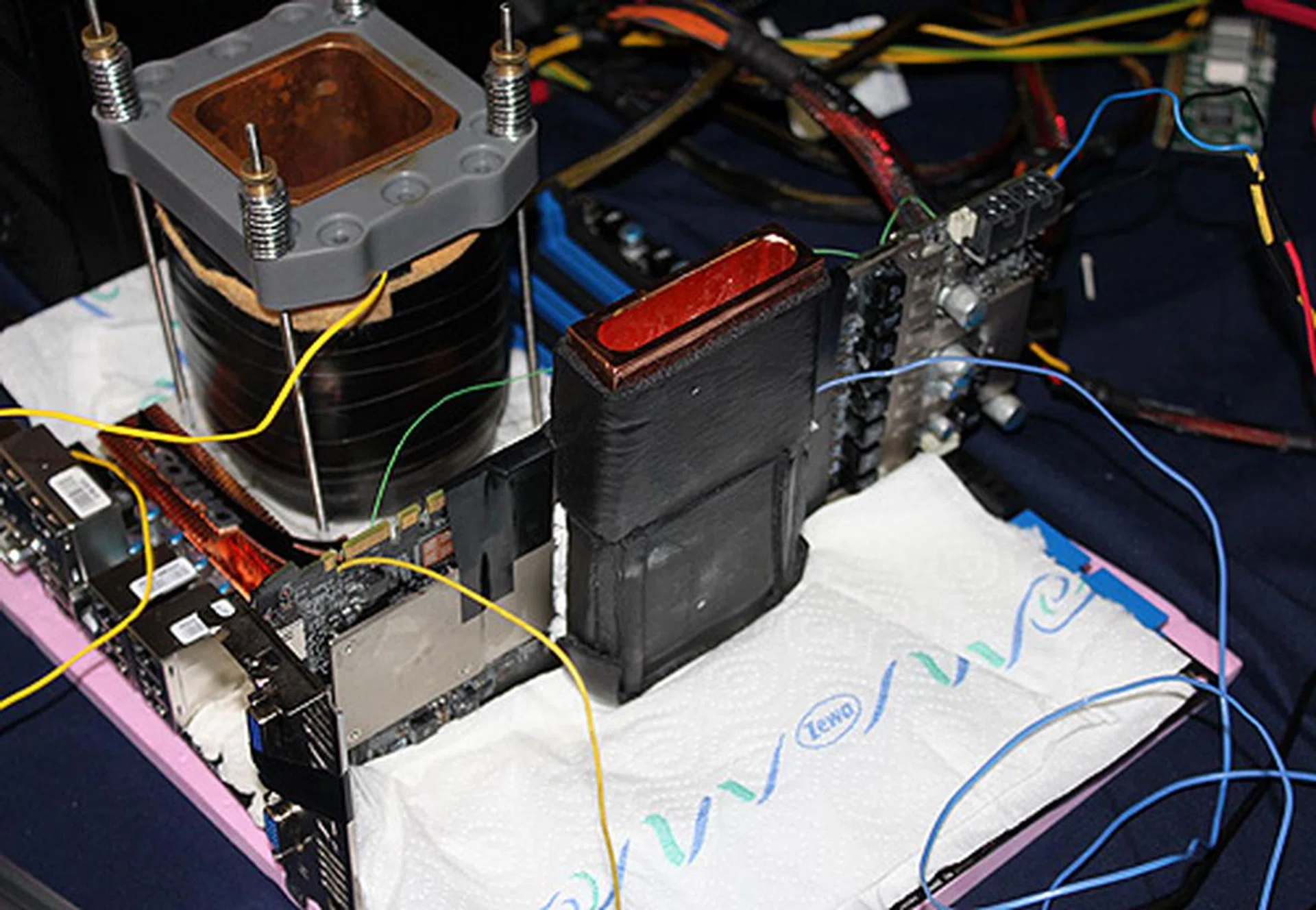 This is Taiwanese duo Nick and Kevin's setup. They broke the 3DMark06 world record during FutureMark's Lord of Overclocking online competition.