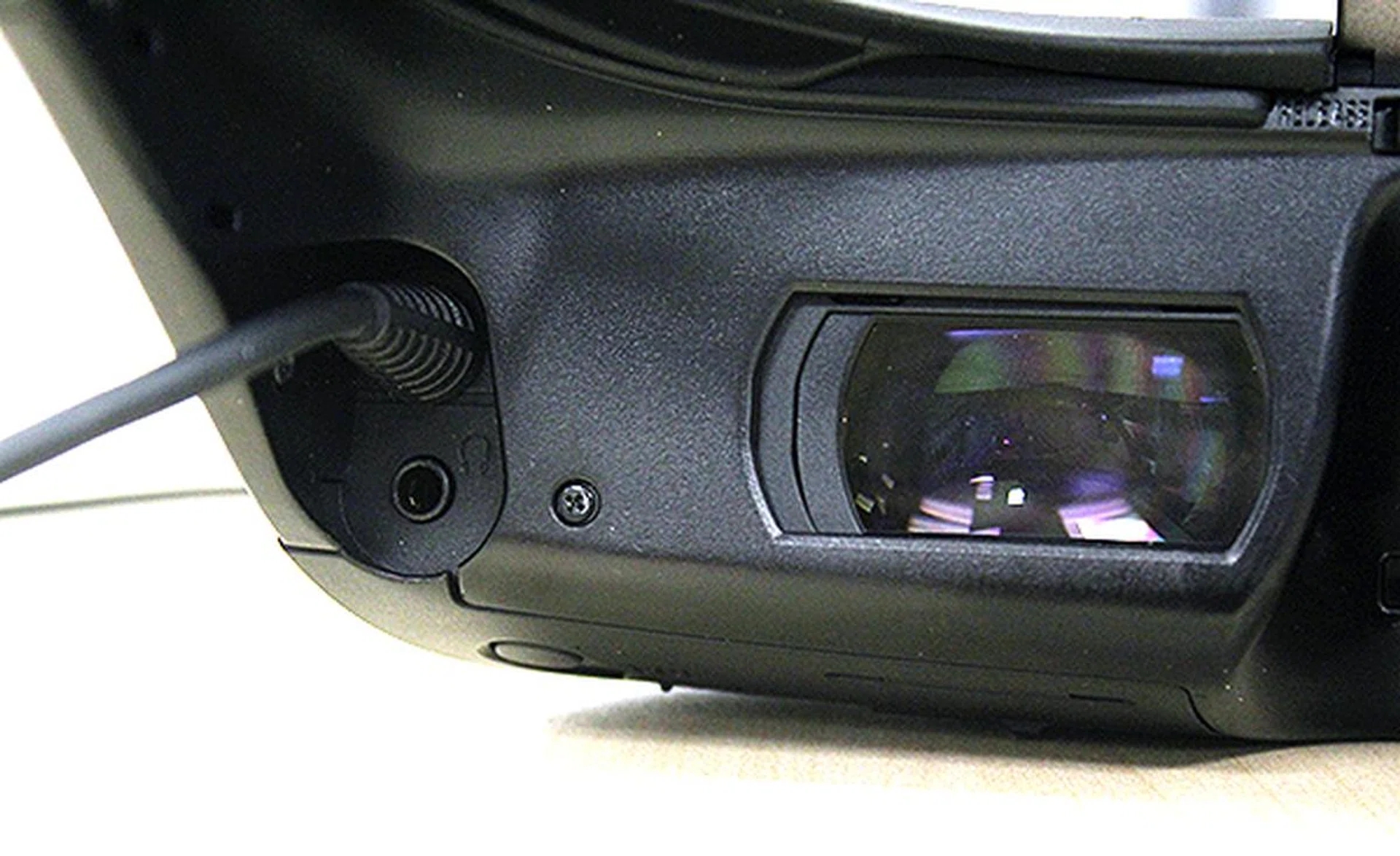 The location of the audio jack means users would have to deal with a lot of cable slack.