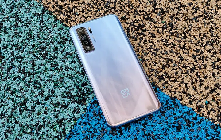 The Huawei Nova 7 SE.