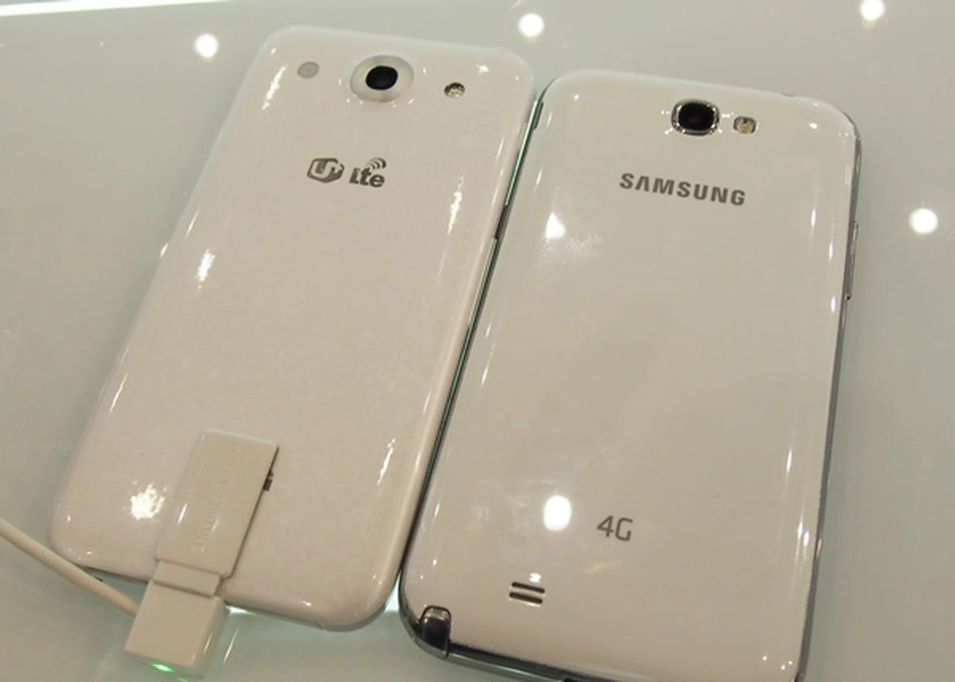 If the LG Optimus G Pro enters the market soon with an attractive price tag, it stands a chance of disrupting the sales momentum of the Samsung Galaxy Note II.