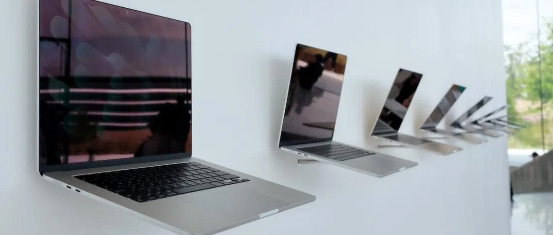 シルバー Air MacBook 15
