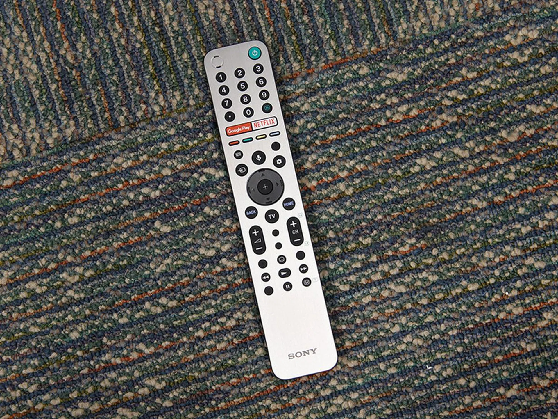 The metallic-looking plastic remote offers one-click access to the native Netflix app, which is nice. It has a built-in mic and for voice search to work, it's to be connected over Bluetooth.