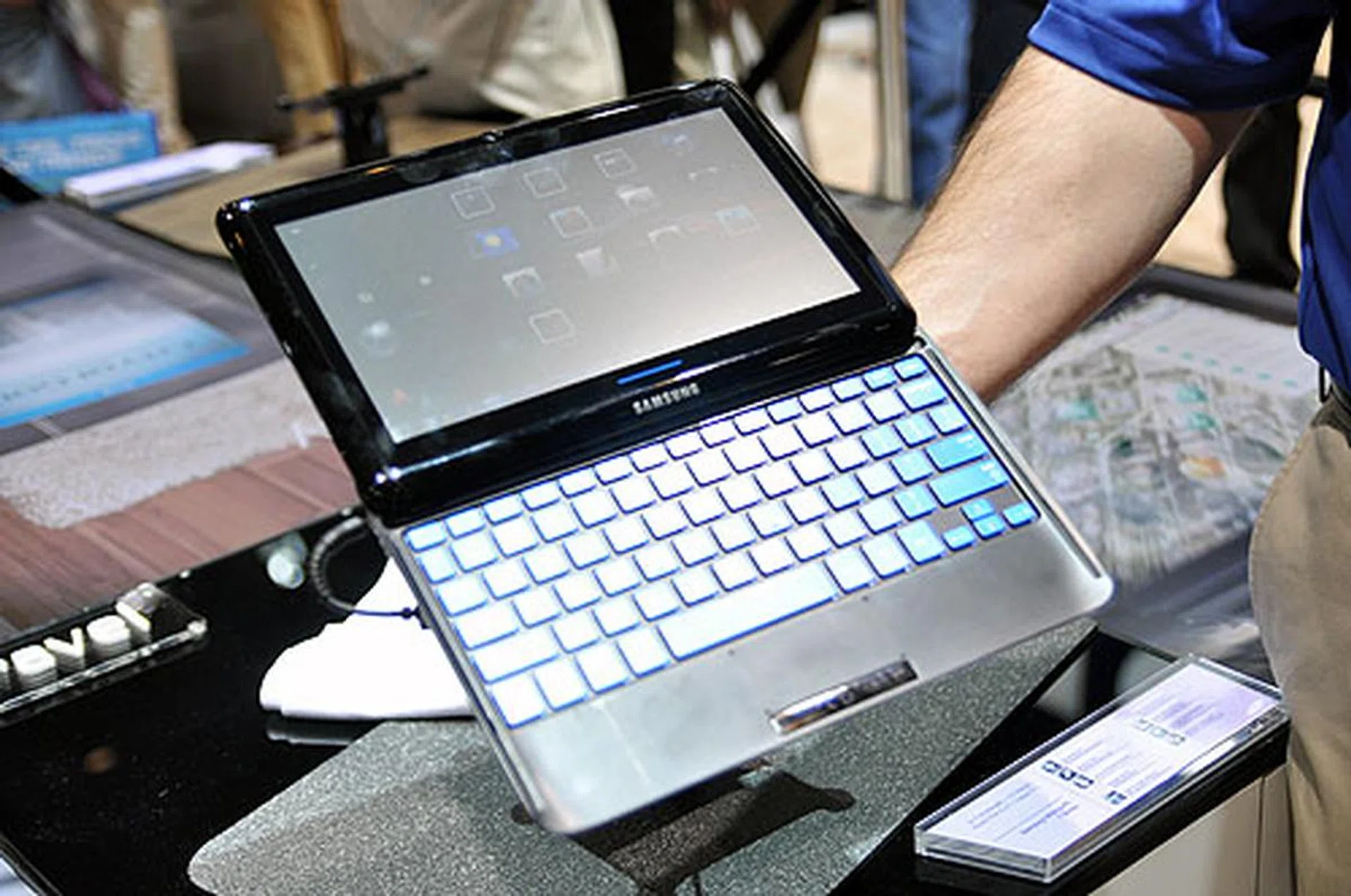 The Sliding PC 7 is a tablet normally and has a slide out keyboard.It's just like a giant version of a slider phone but uses an Intel Atom processor instead.