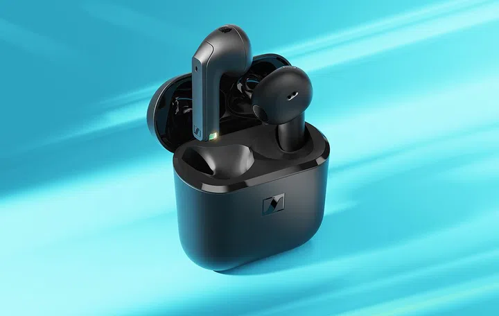 The Accentum Open in Black. Image: Sennheiser