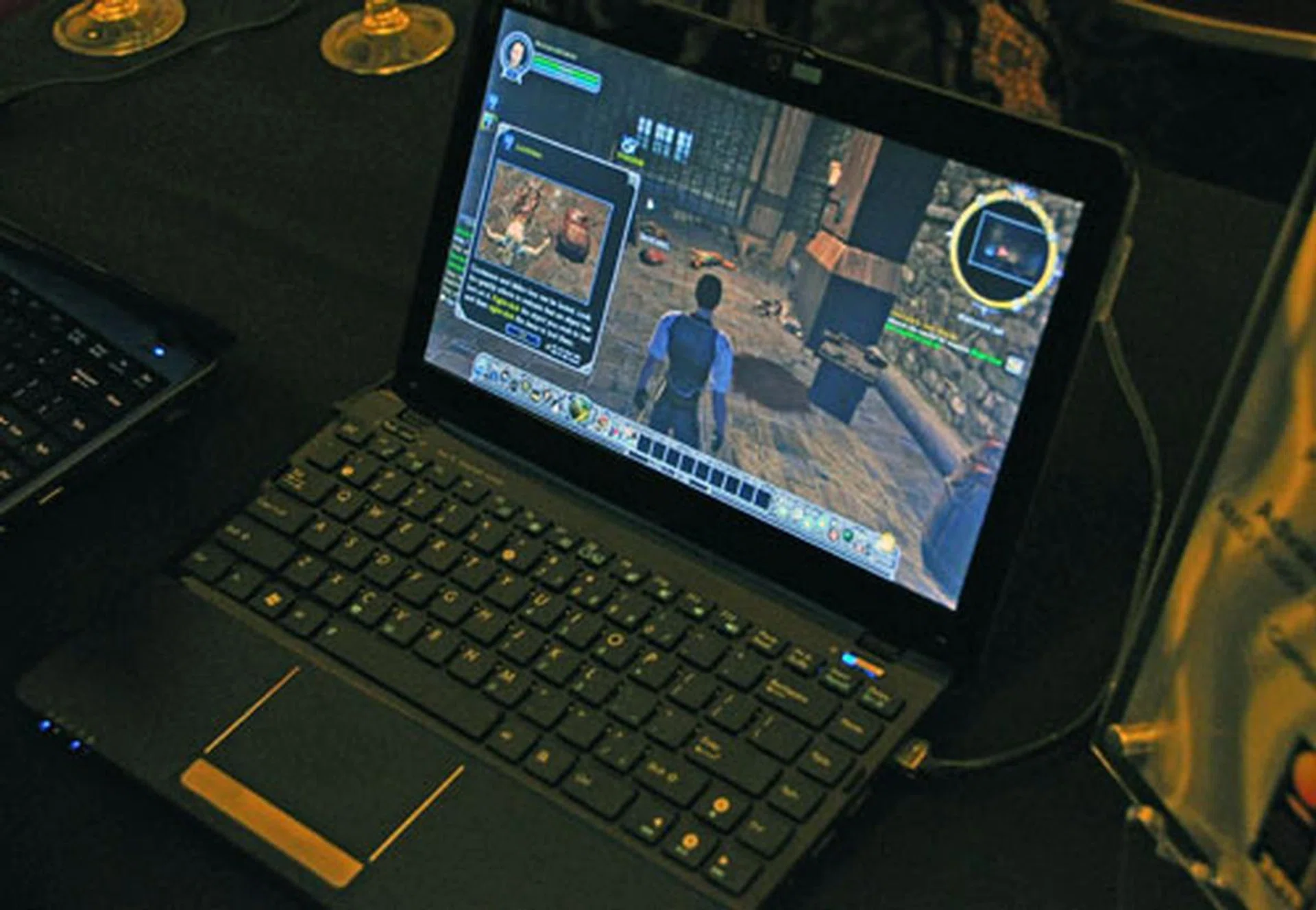 AMD was also present and basically demoed netbooks equipped with the Brazos platform. They looked quite capable of playing games on their own without a need for discrete graphics, which is always a good thing.