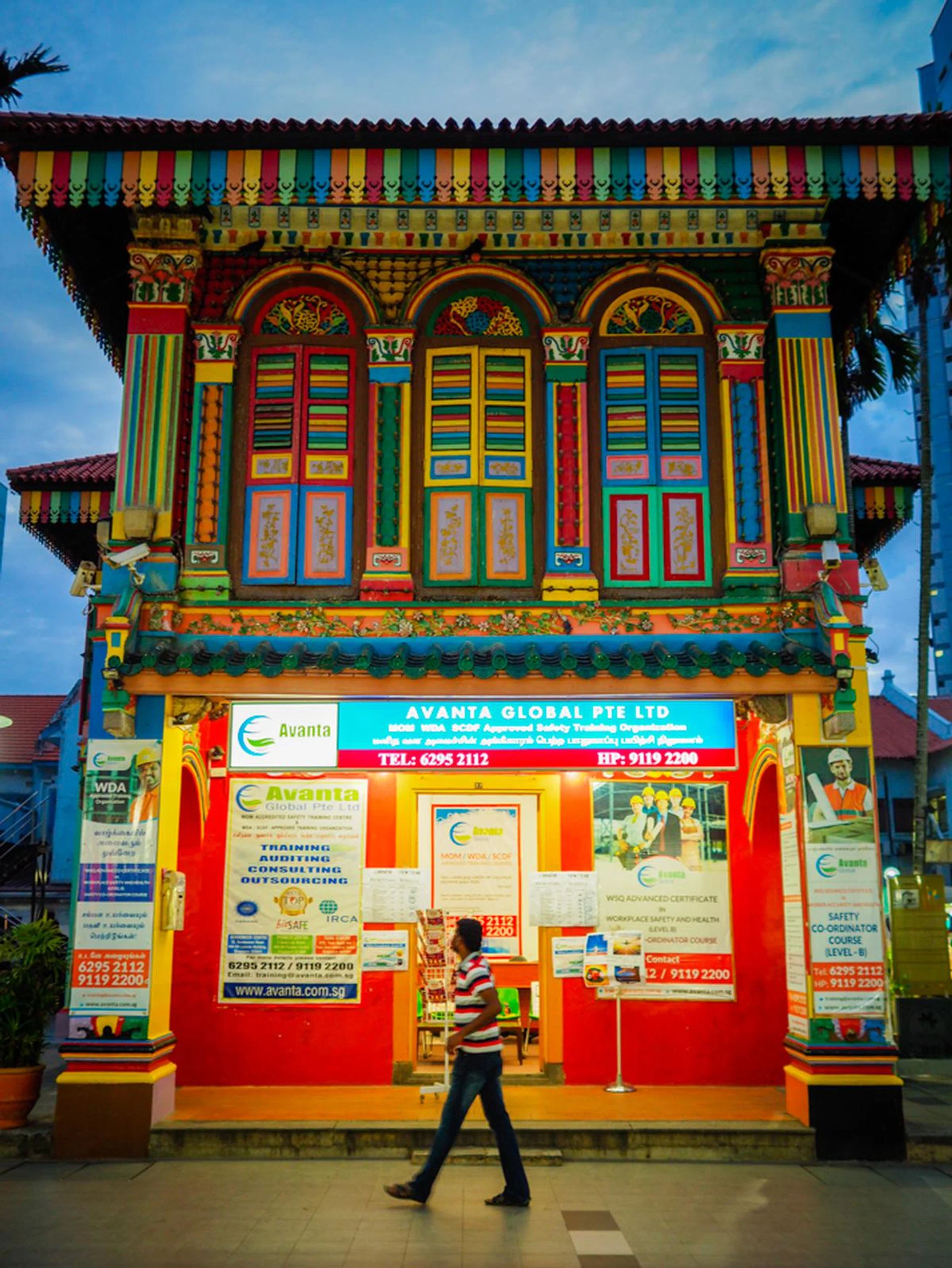 Photographed with Color Profile 3. f/1.8 at 34mm, 1/60 sec, ISO 500.