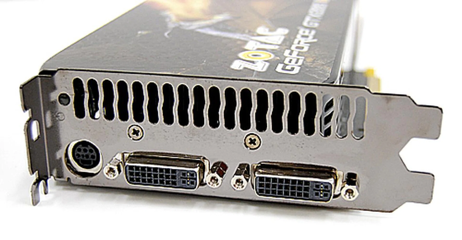 The Zotac GeForce GTX 285 AMP! Edition has the usual two HDCP-compliant DVI outputs and 7-pin mini-DIN.