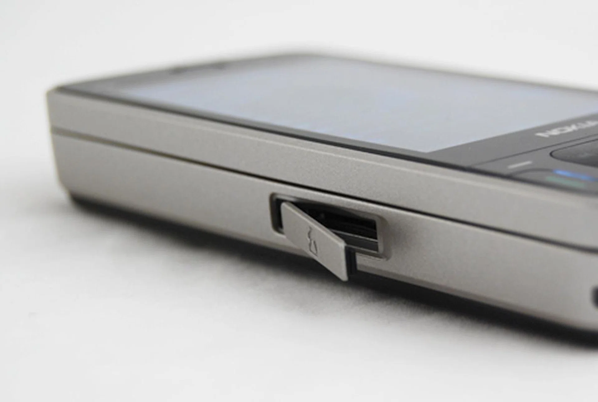 Beyond its massive 16GB internal memory, there's also microSD expandability available at the left profile of the device.