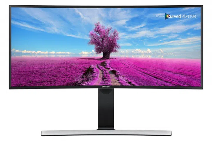 The SE790C has a 34 inch display, a 21:9 aspect ratio and a resolution of 3440 x 1440.