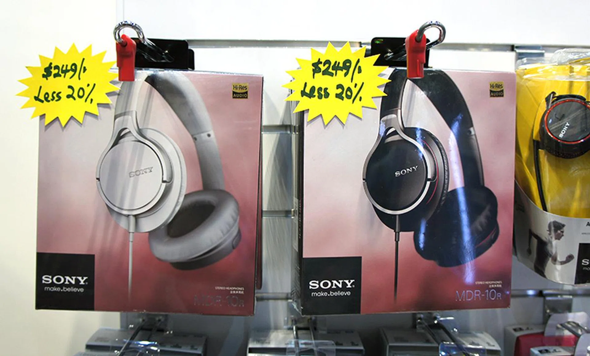 Sony's premium compact headphones, the MDR-10R, features 40mm drivers and a unique folding design for portability. There is a 20% discount on it which means it is going for $199 (U.P.: $249).