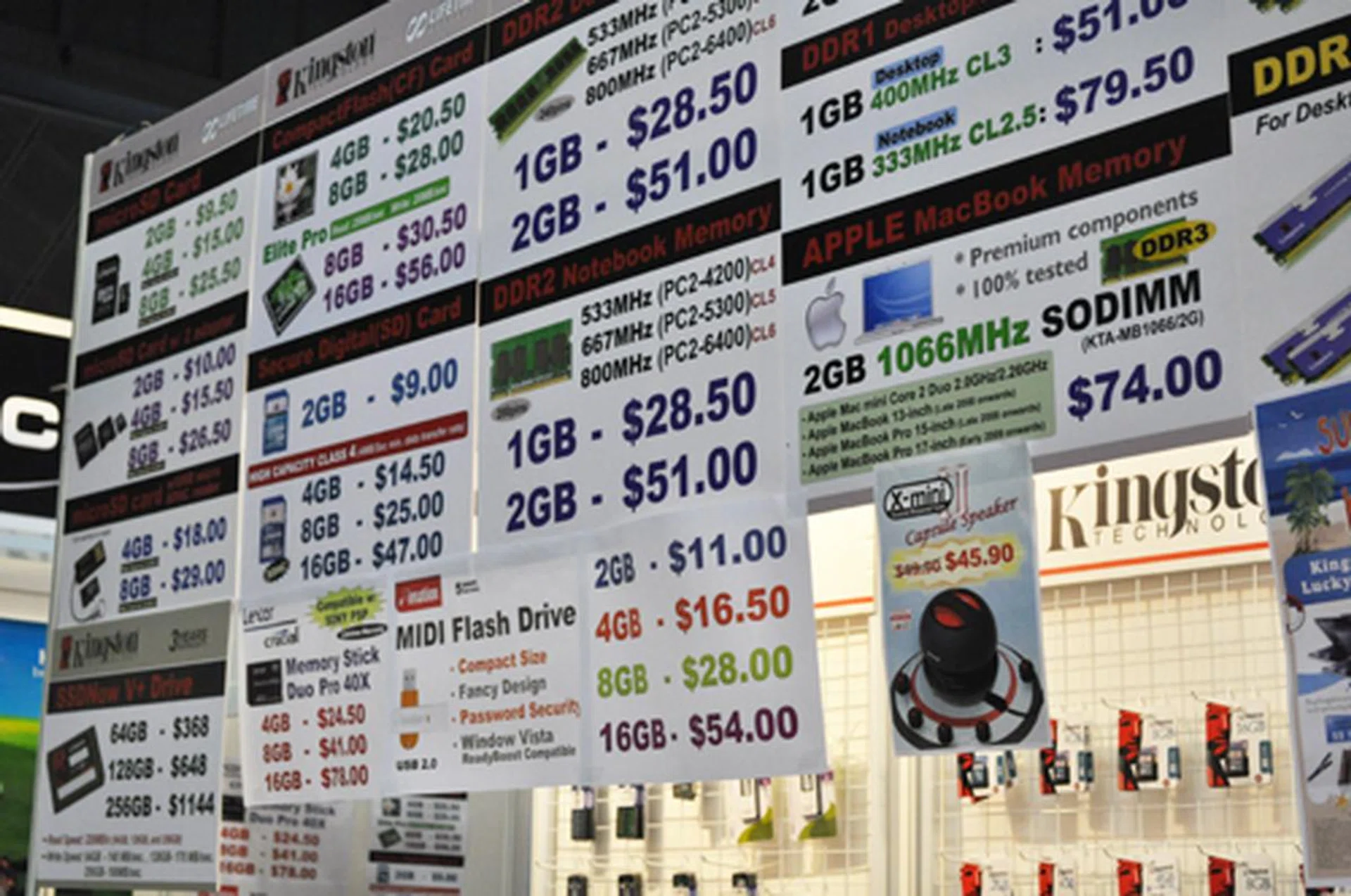 More memory deals we spy: DDR2 Kingston 2GB desktop and notebook memory at $51.