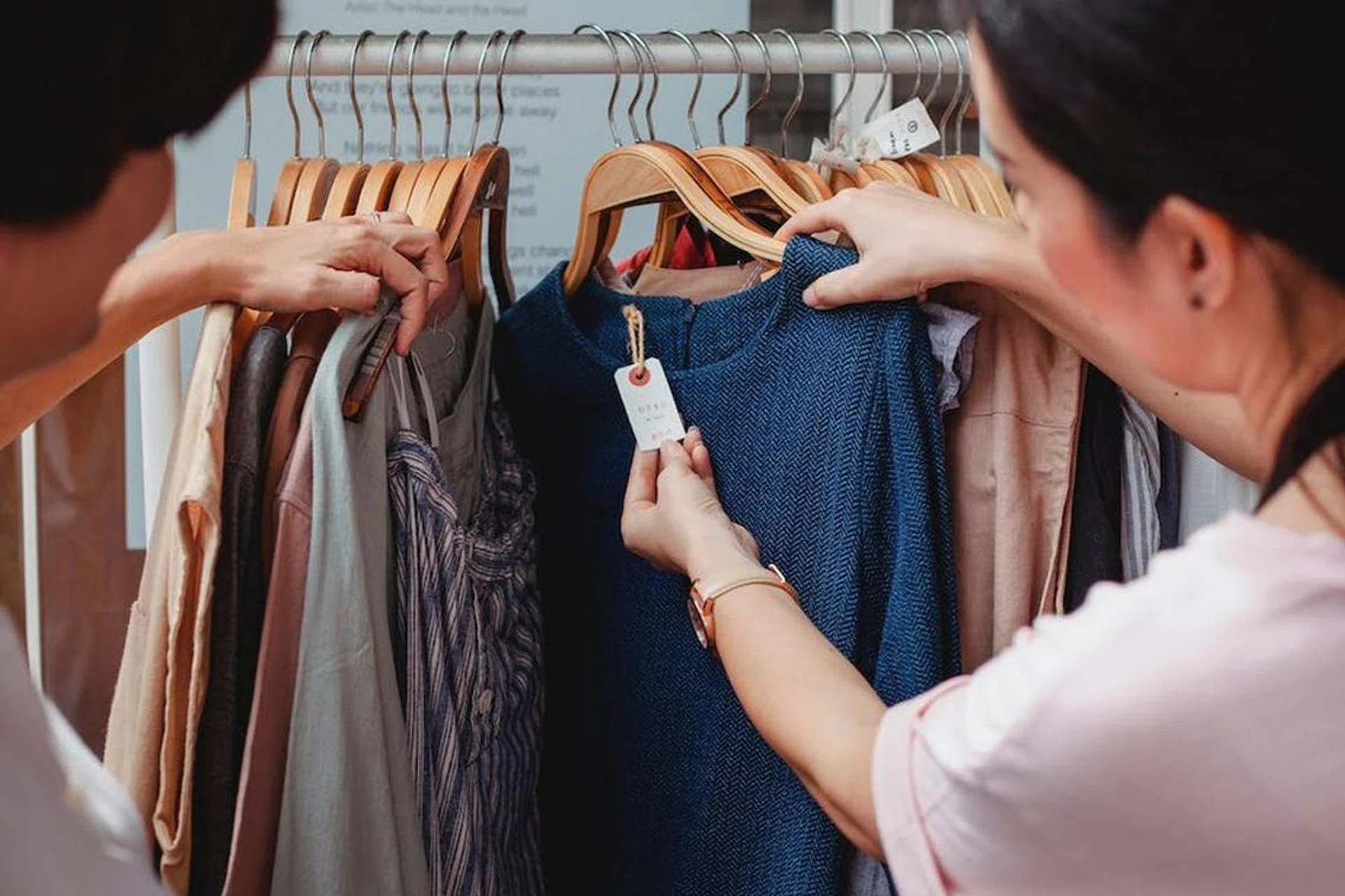 Google Search adds a ton of soft features to make online shopping better. Image source: Google.