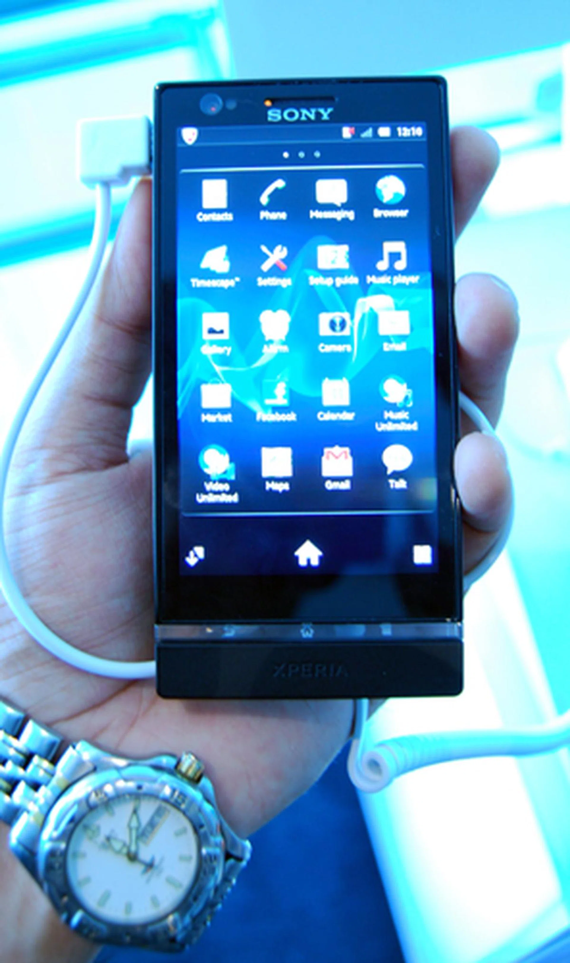 With its features and hardware, the Xperia P is a top notch smartphone.