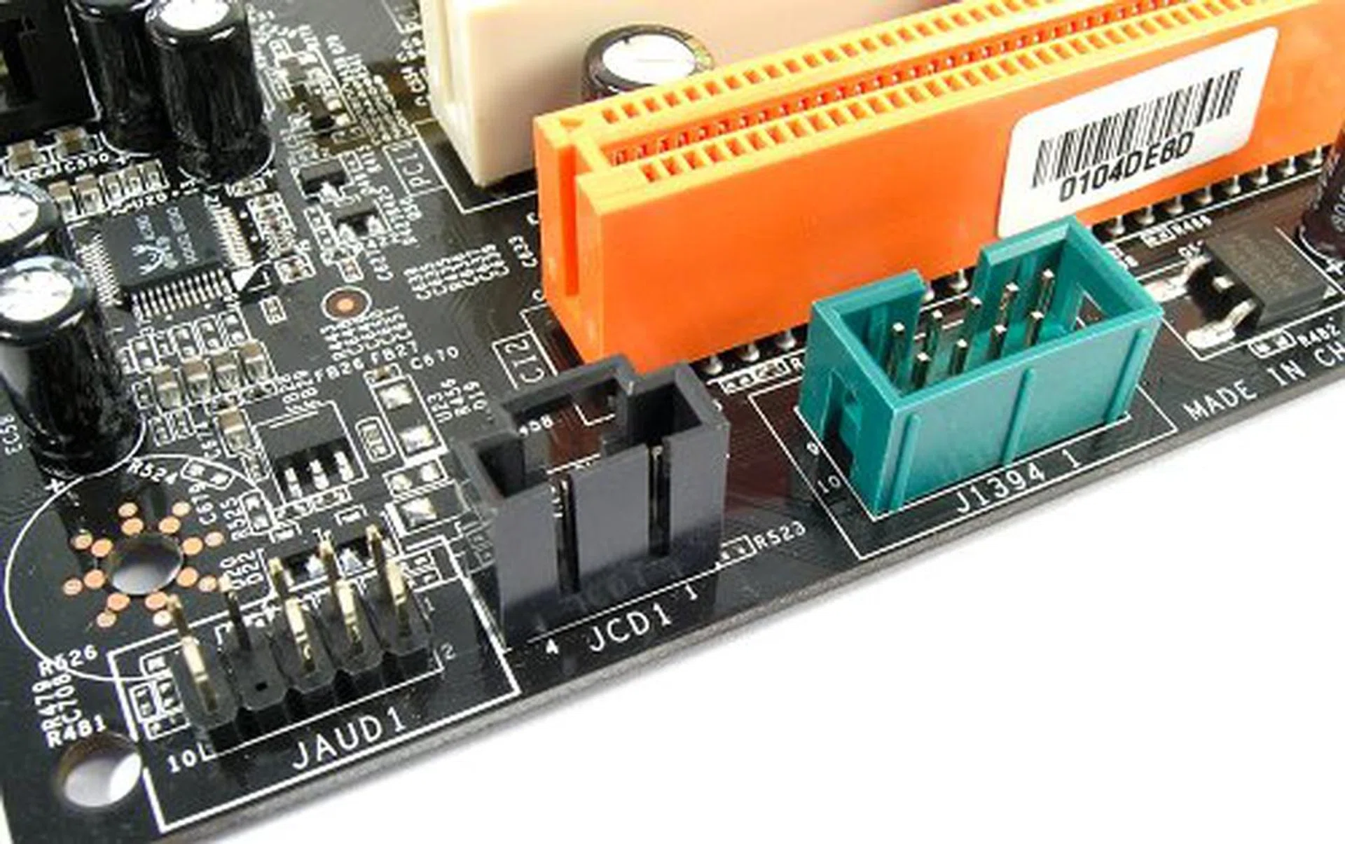 FireWire-400 support available onboard.