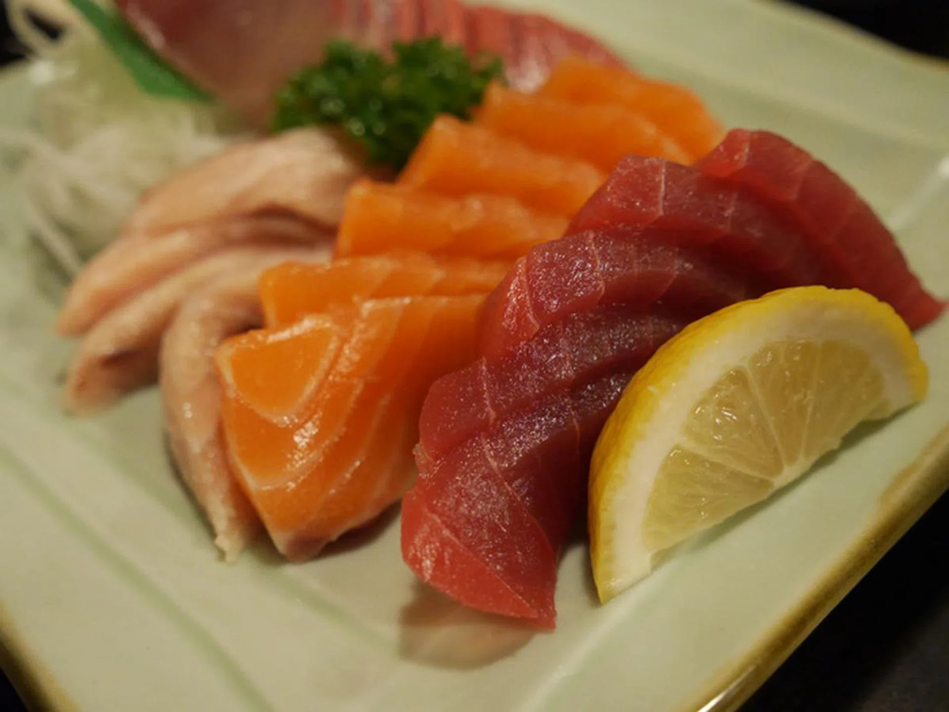 f/2.8 at 46mm, 1/50 sec, ISO 3200.