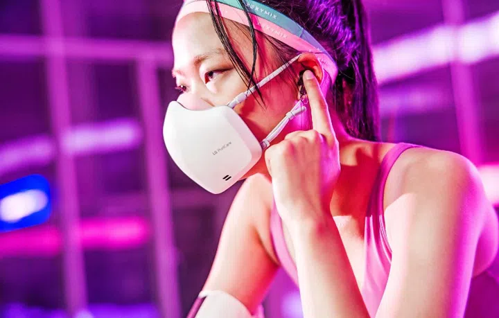 The new mask is lighter and easier to wear for a longer period. Image courtesy of LG. 