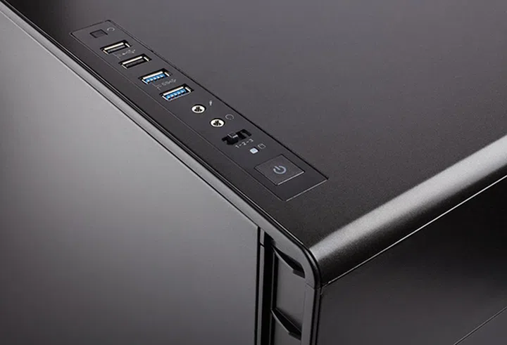 The three-speed fan controller is located beside the power button at the top. (Image Source: Corsair)