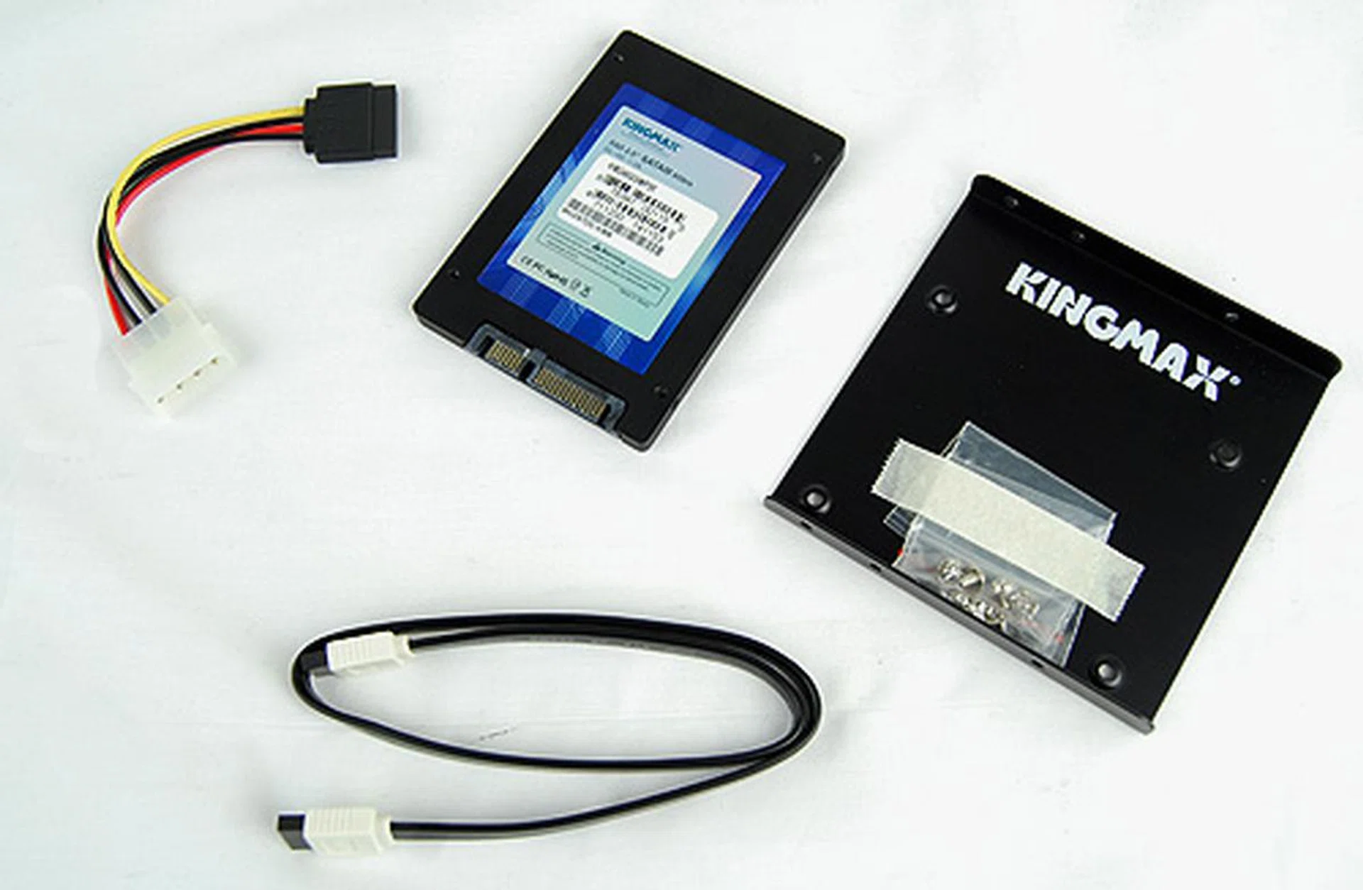 The drive also comes with the usual accessories - installation bracket, SATA power and data cables.